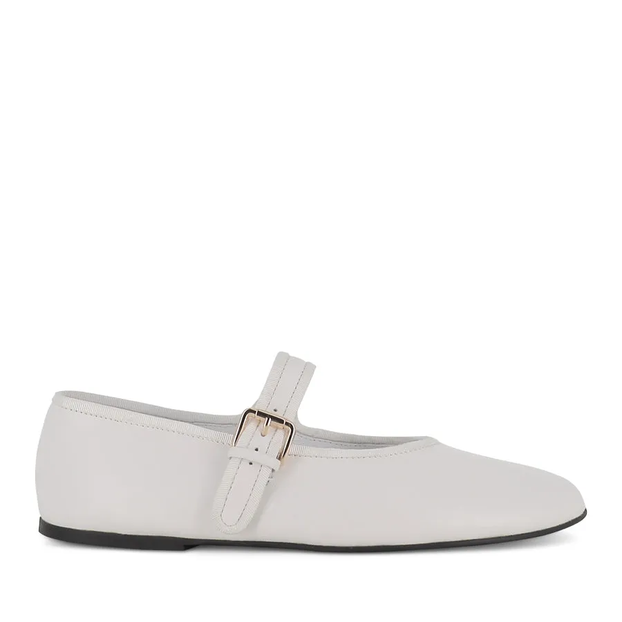 MEADOW - WHITE NAPPA Four Season Flexible Support Shoes
