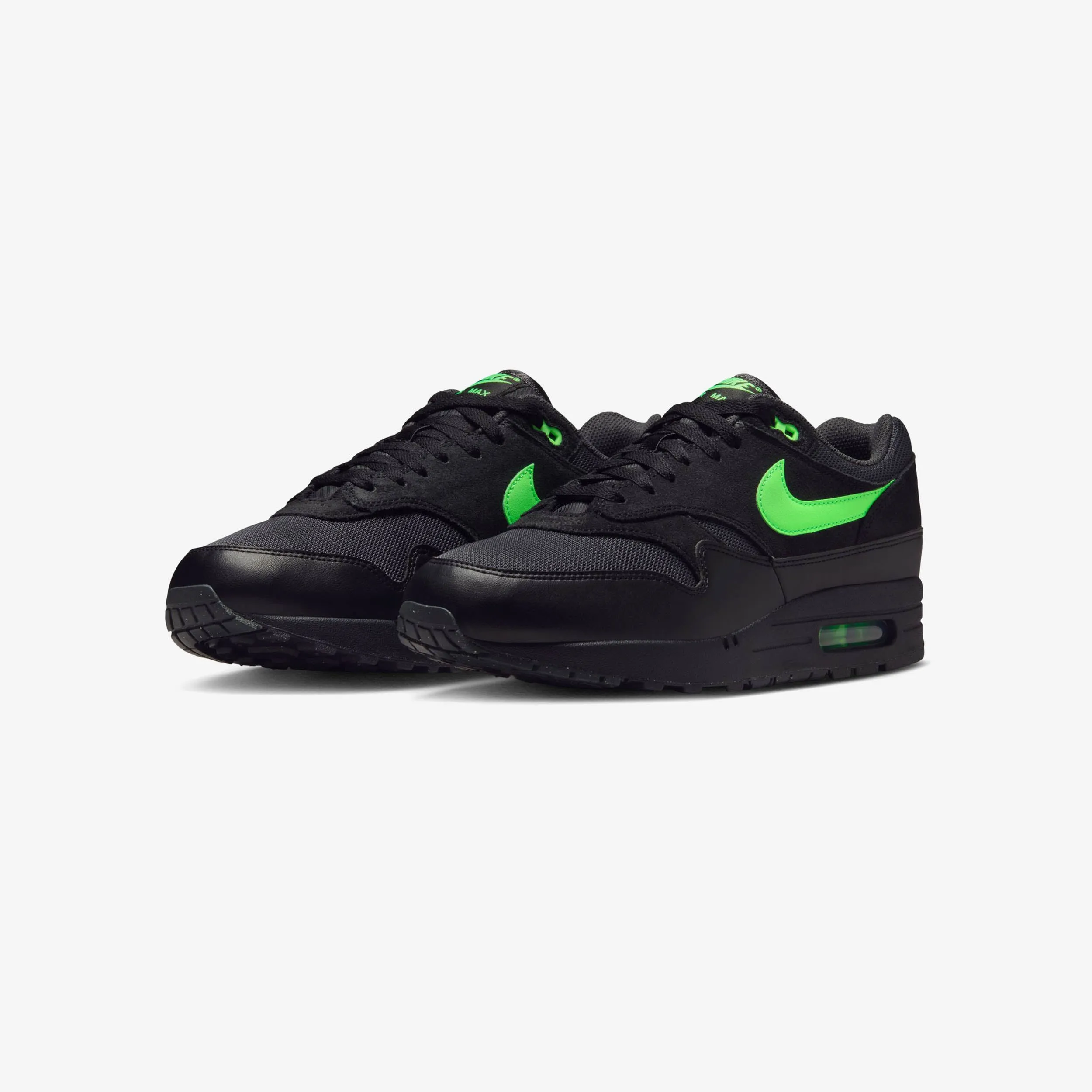 All-around traction walking - specific benefits Air Max 1 Essential