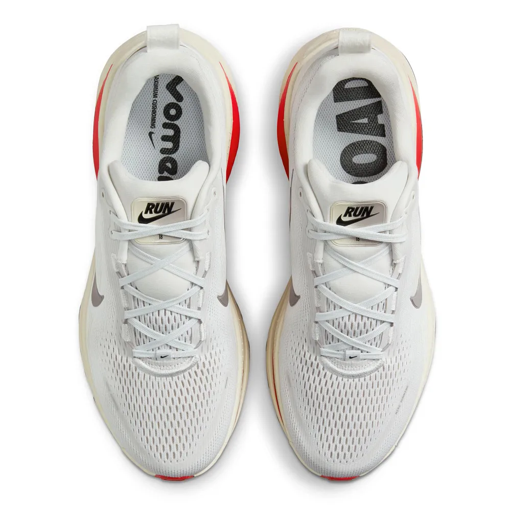 traction - level snowboarders Men's Nike Vomero 18