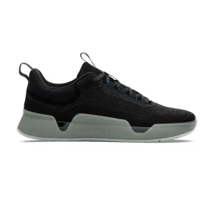 remarkable Men's While On Earth Move Trainer