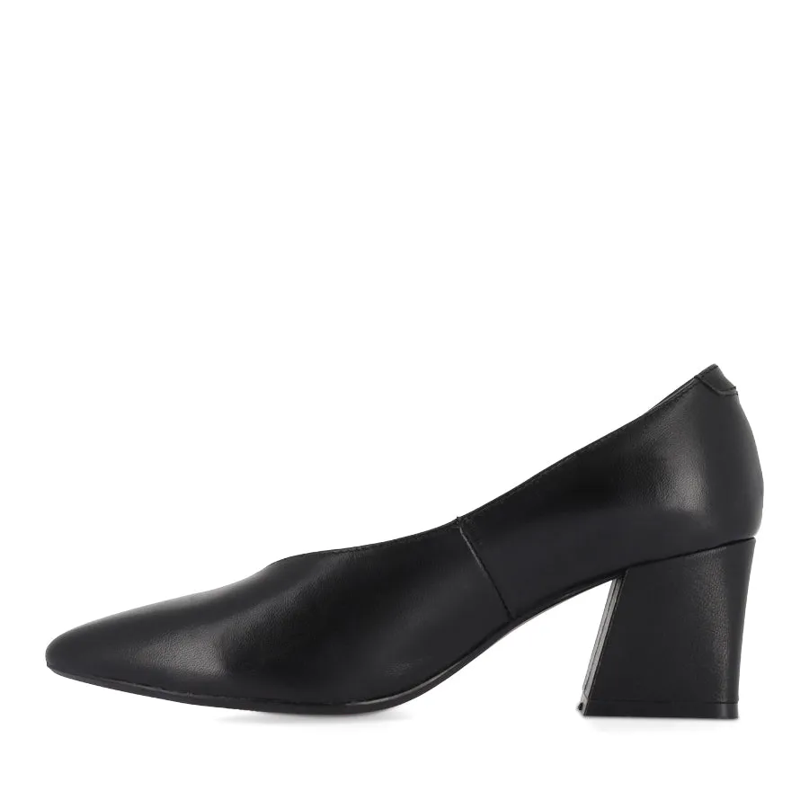 MICAH - BLACK LEATHER Cozy Flats