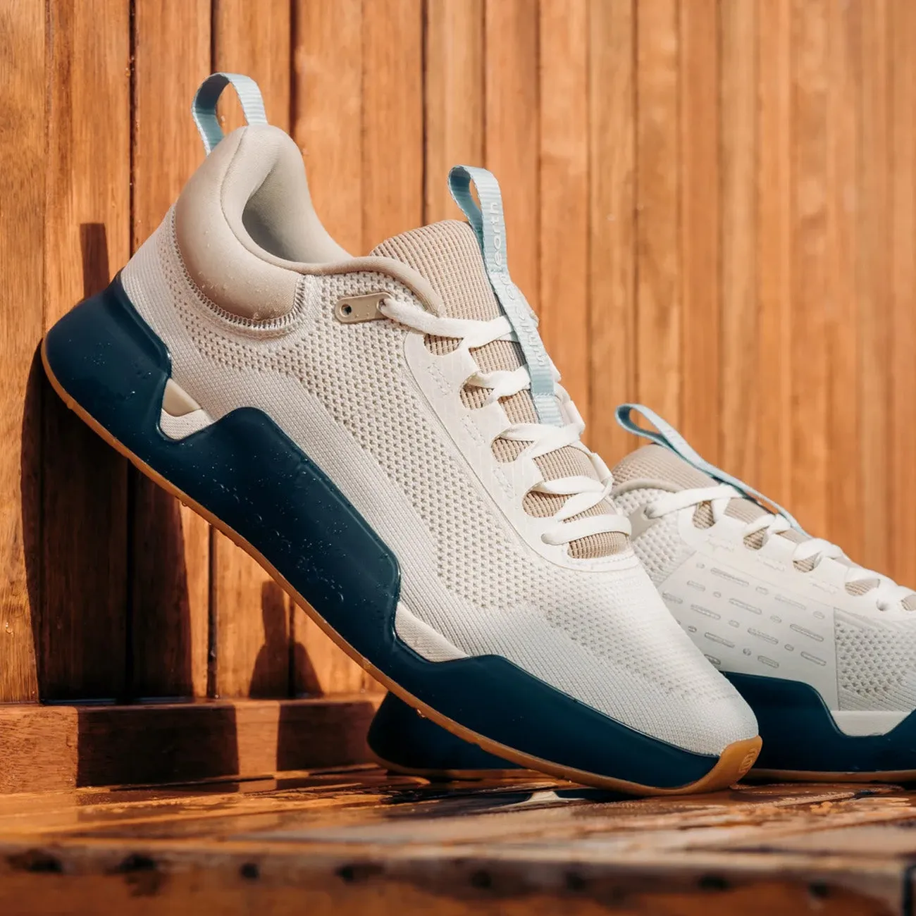 Cushioned durability Men's While On Earth Move Trainer