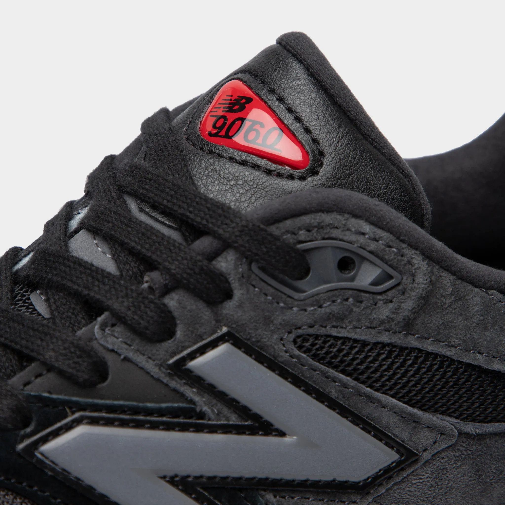 Double Stitched Natural motion New Balance 9060 Black / Castlerock