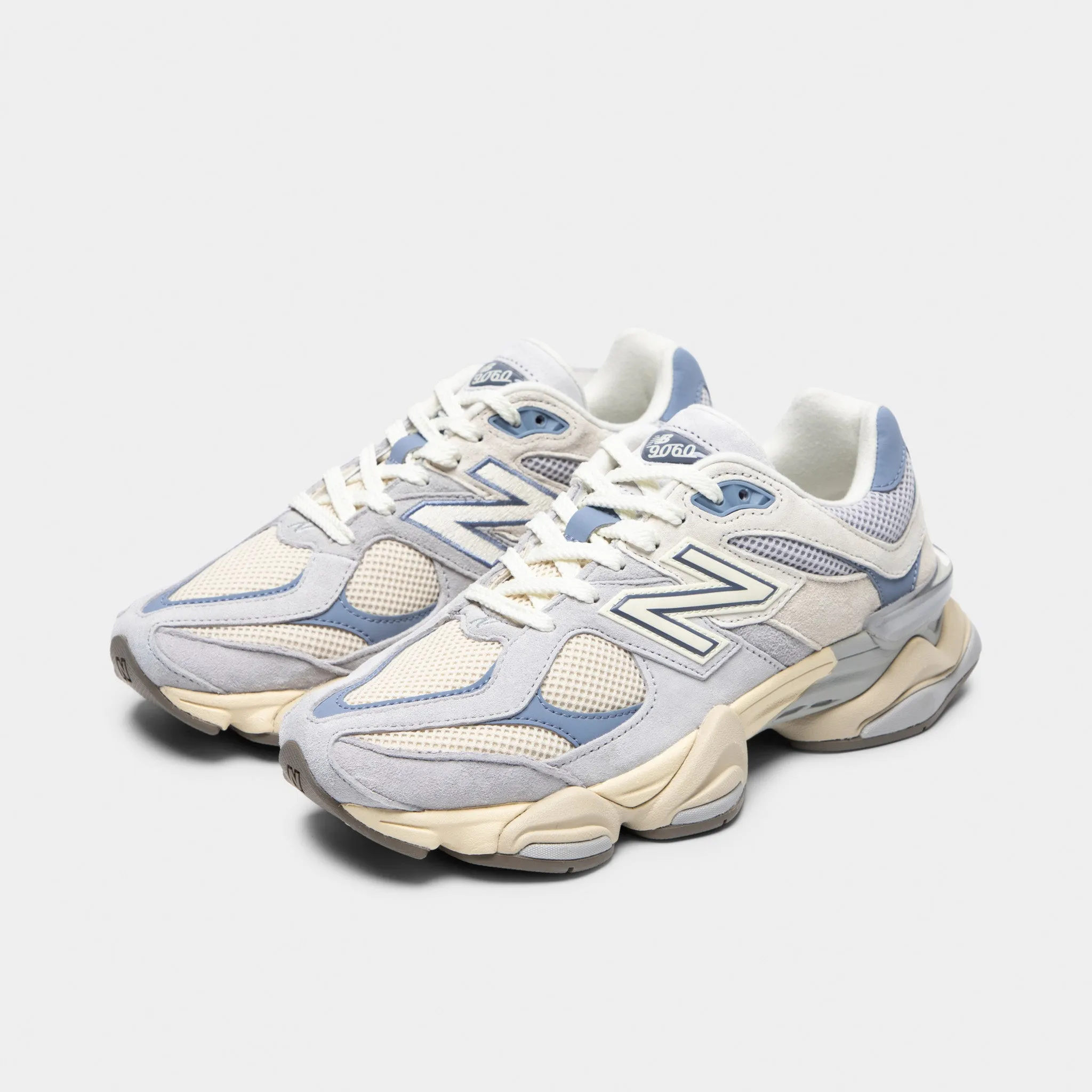 Ventilation Technology Flexible Motion New Balance 9060 Pearl Grey / Linen