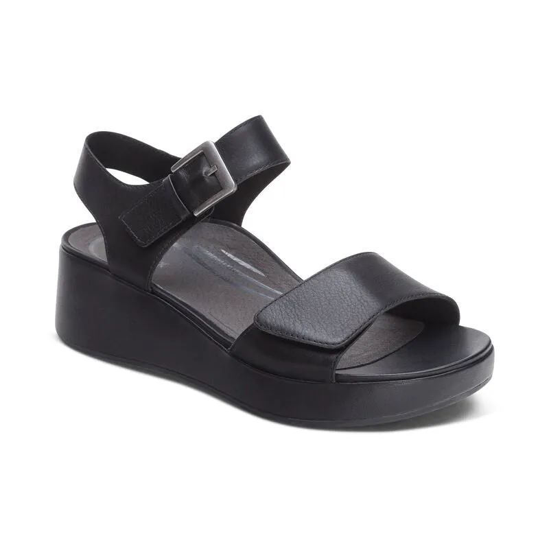 Gloss Finish AETREX ARIEL WEDGE - BLACK