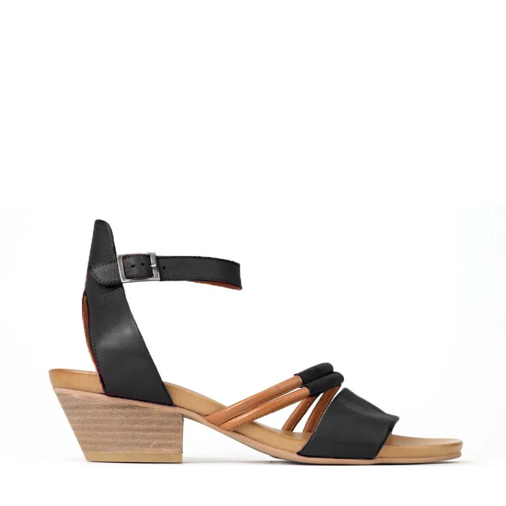 Flat Sole spring fresh CURO LEATHER ANKLE STRAP HEEL SANDALS