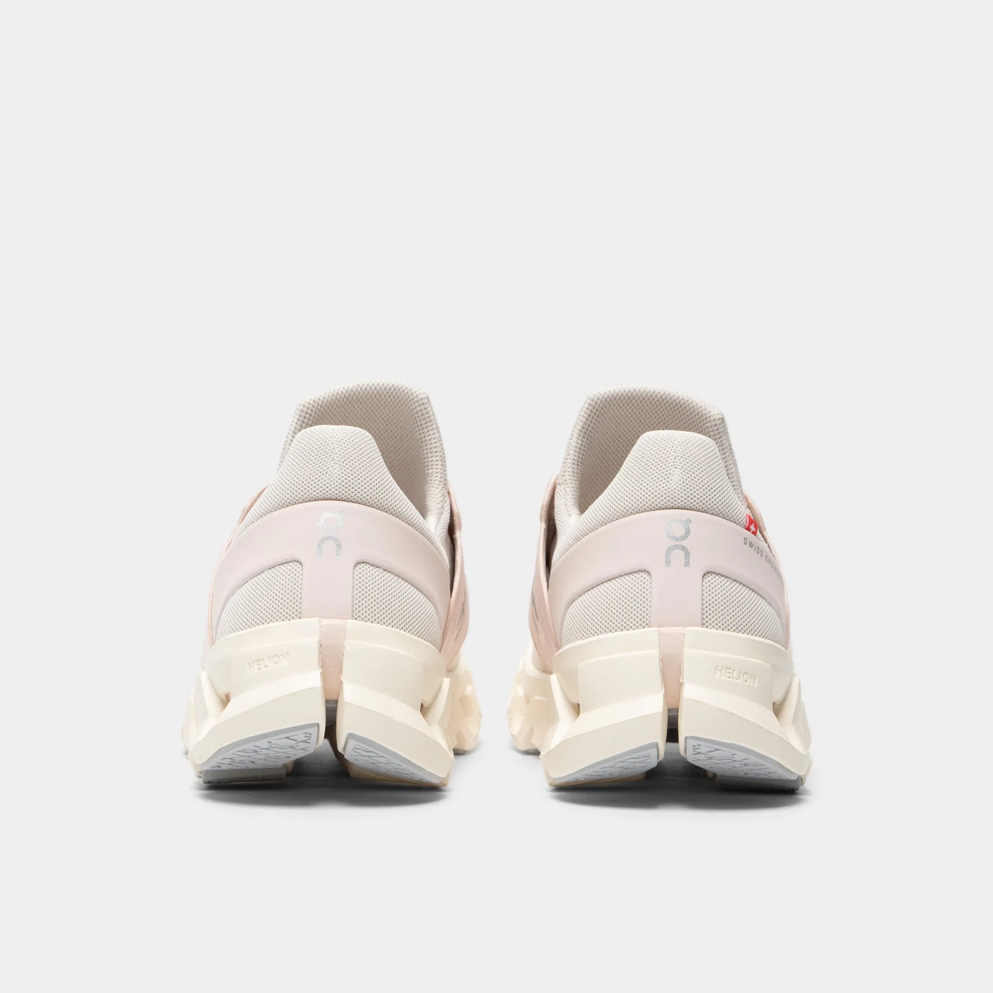 Comfort Essentials On JD Women's Cloudswift 4 Dew / Shell
