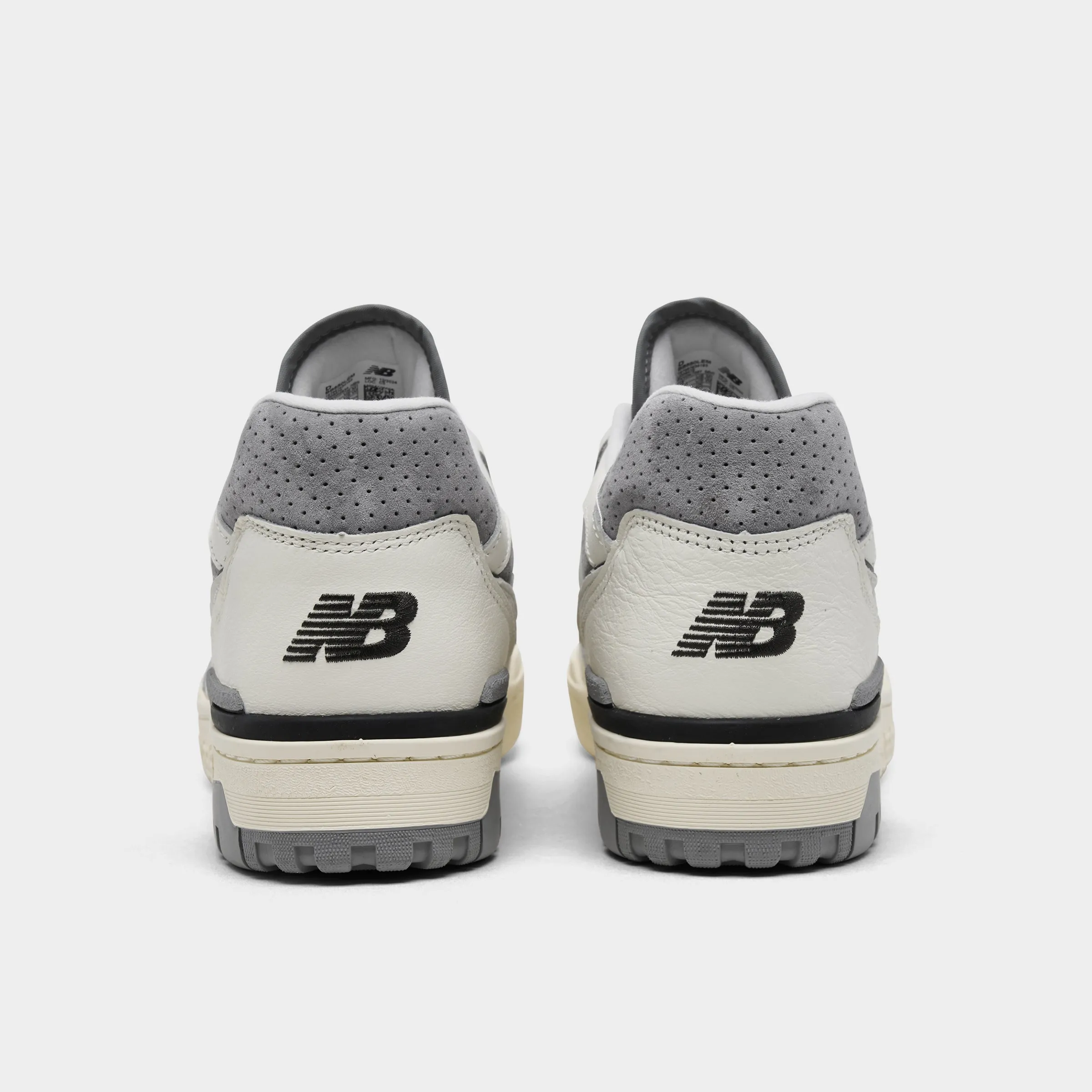 Comfortable Step New Balance 550 Sea Salt / Slate Grey