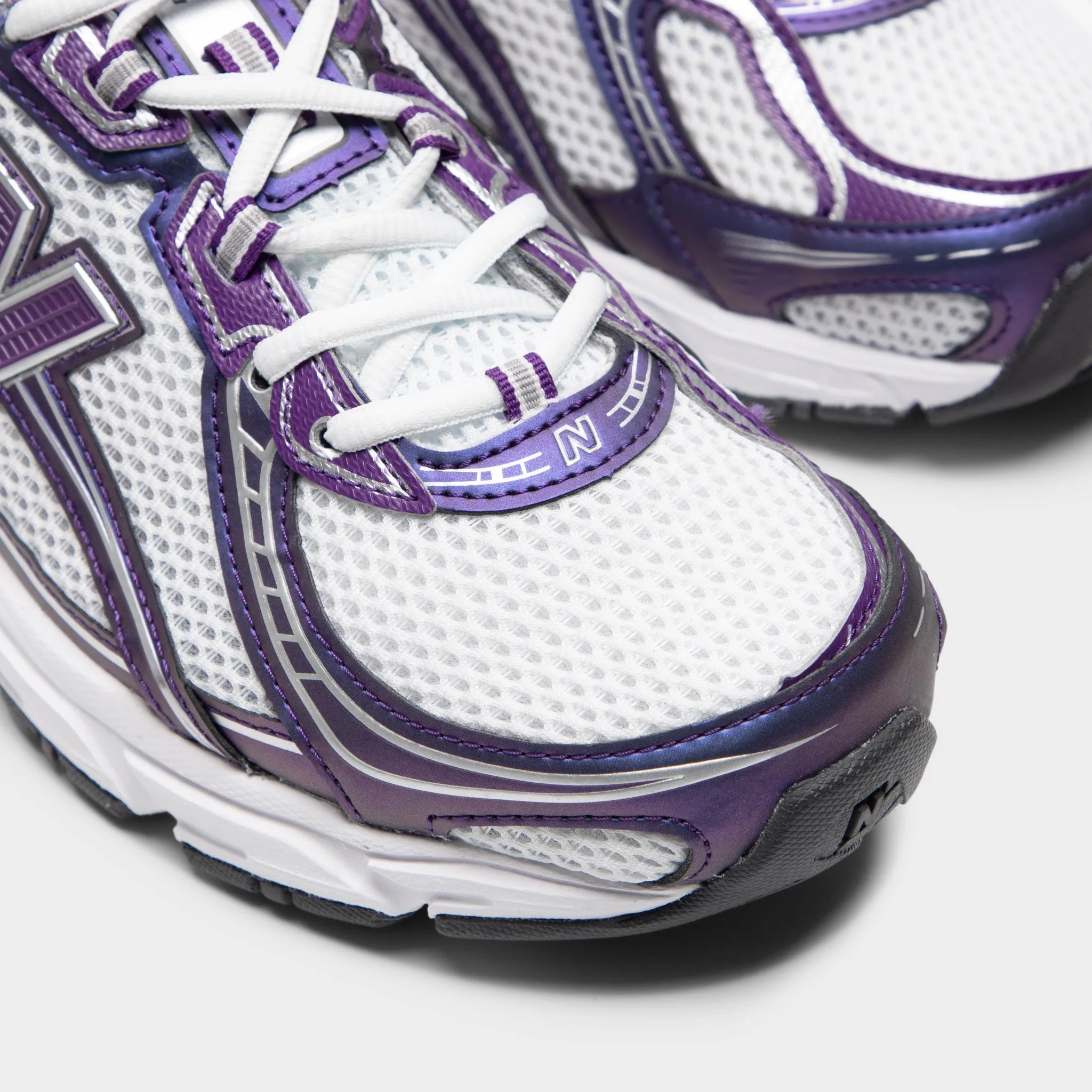 Reactive Cushioning New Balance 740 White / Concord Grape