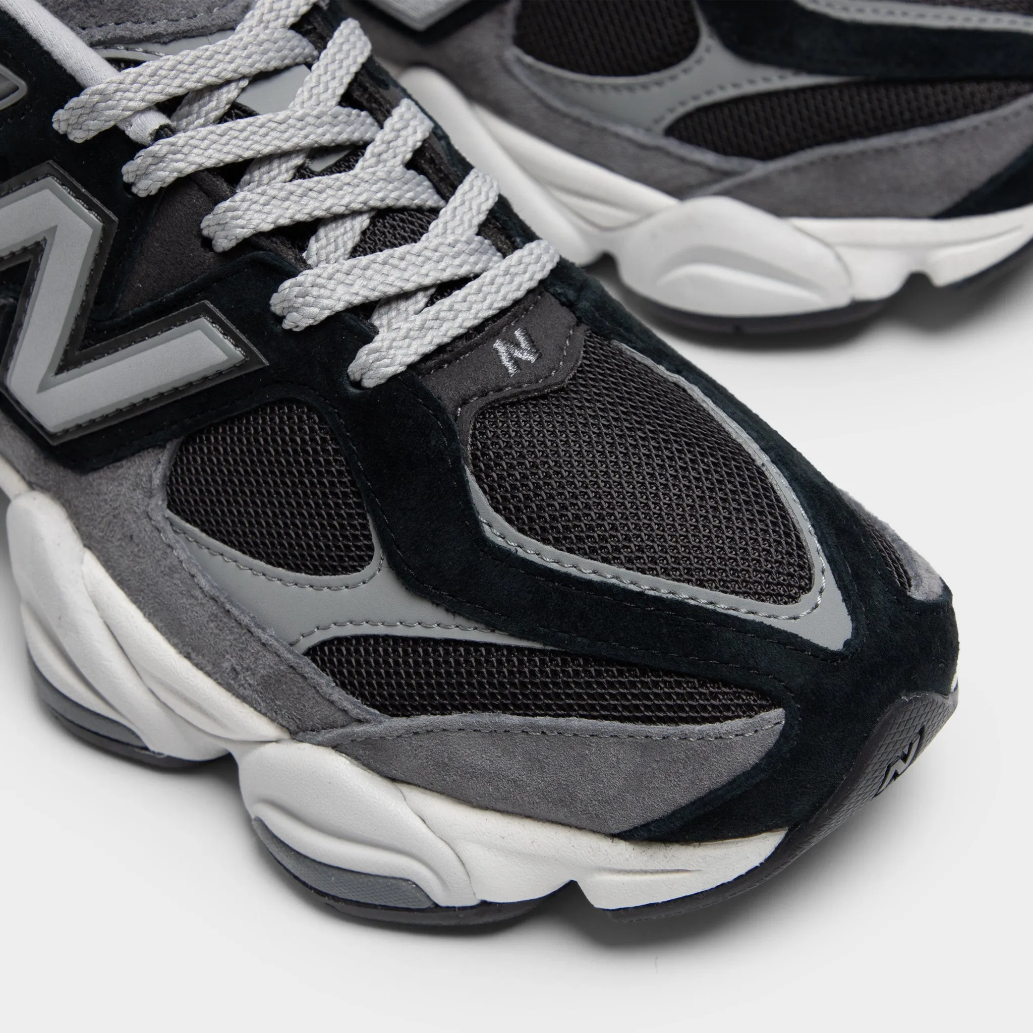 New Balance 9060 Black / Grey Versatile Wear stain - resistant