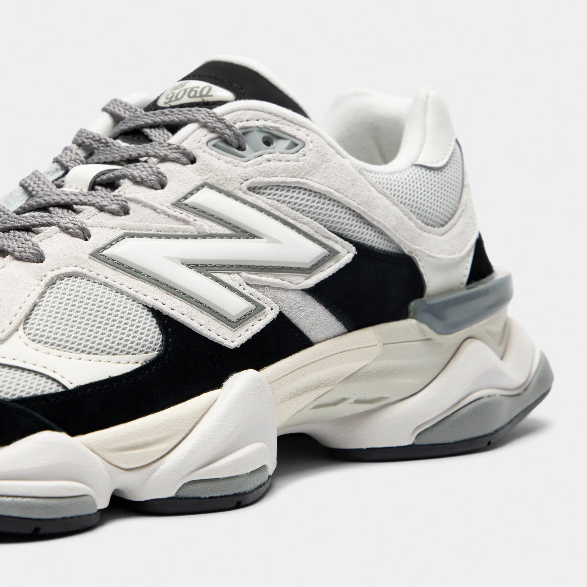 New Balance 9060 Black / Reflection Weekend Ready