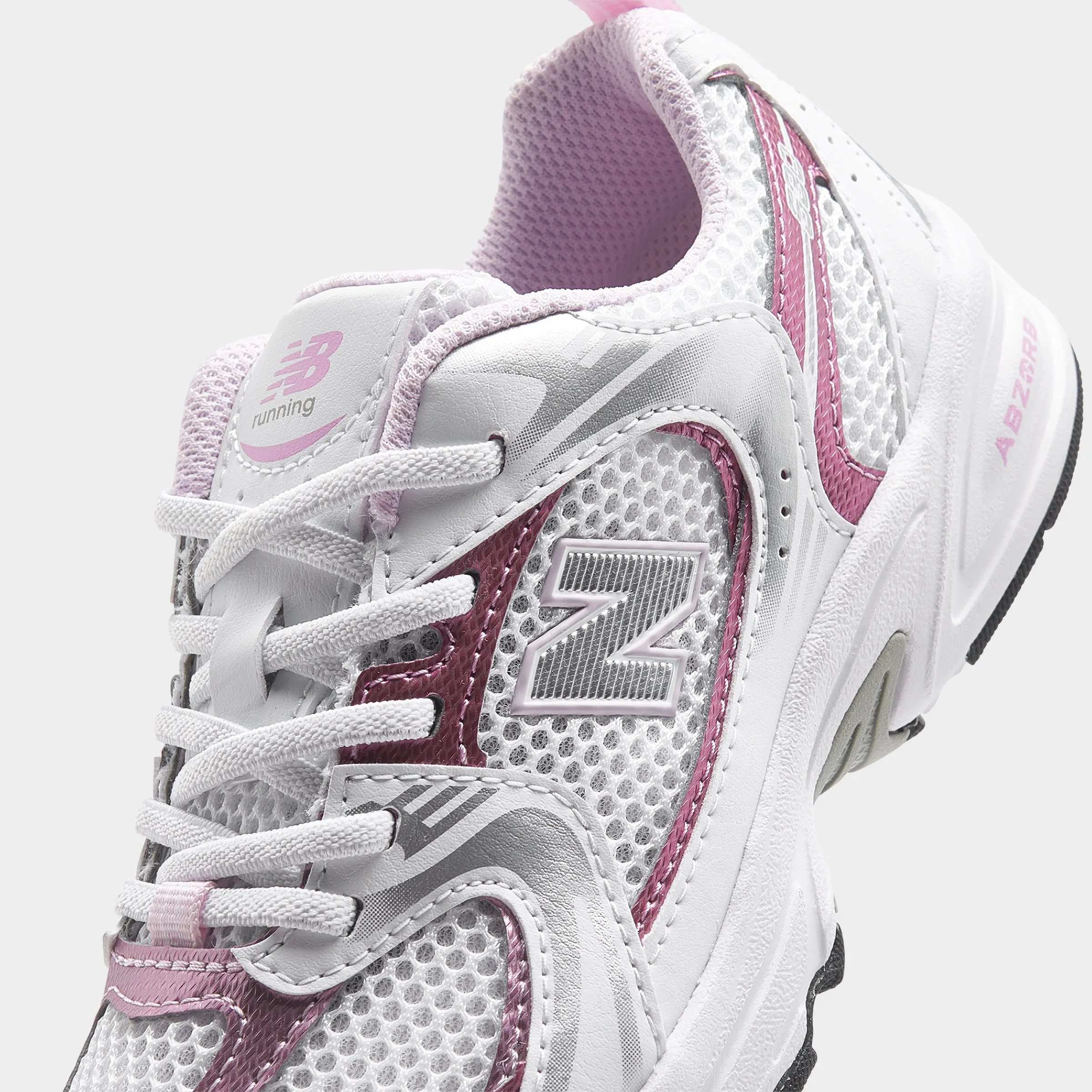 Move Natural Long Commute New Balance Children's 530 White / Pink Sugar