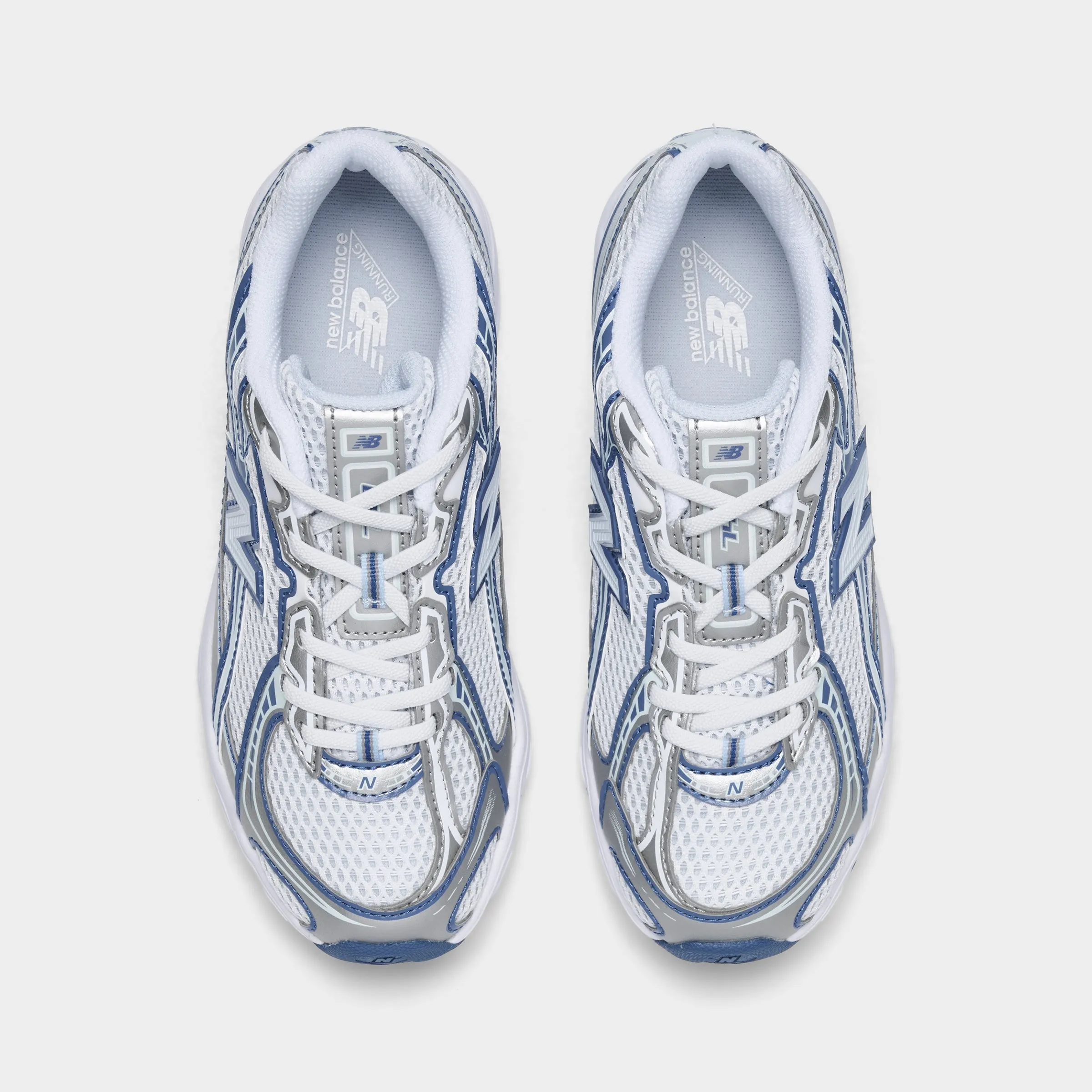 Lace Free Fastenings Slip Resistant Outsole New Balance Children's 740 White / Blue