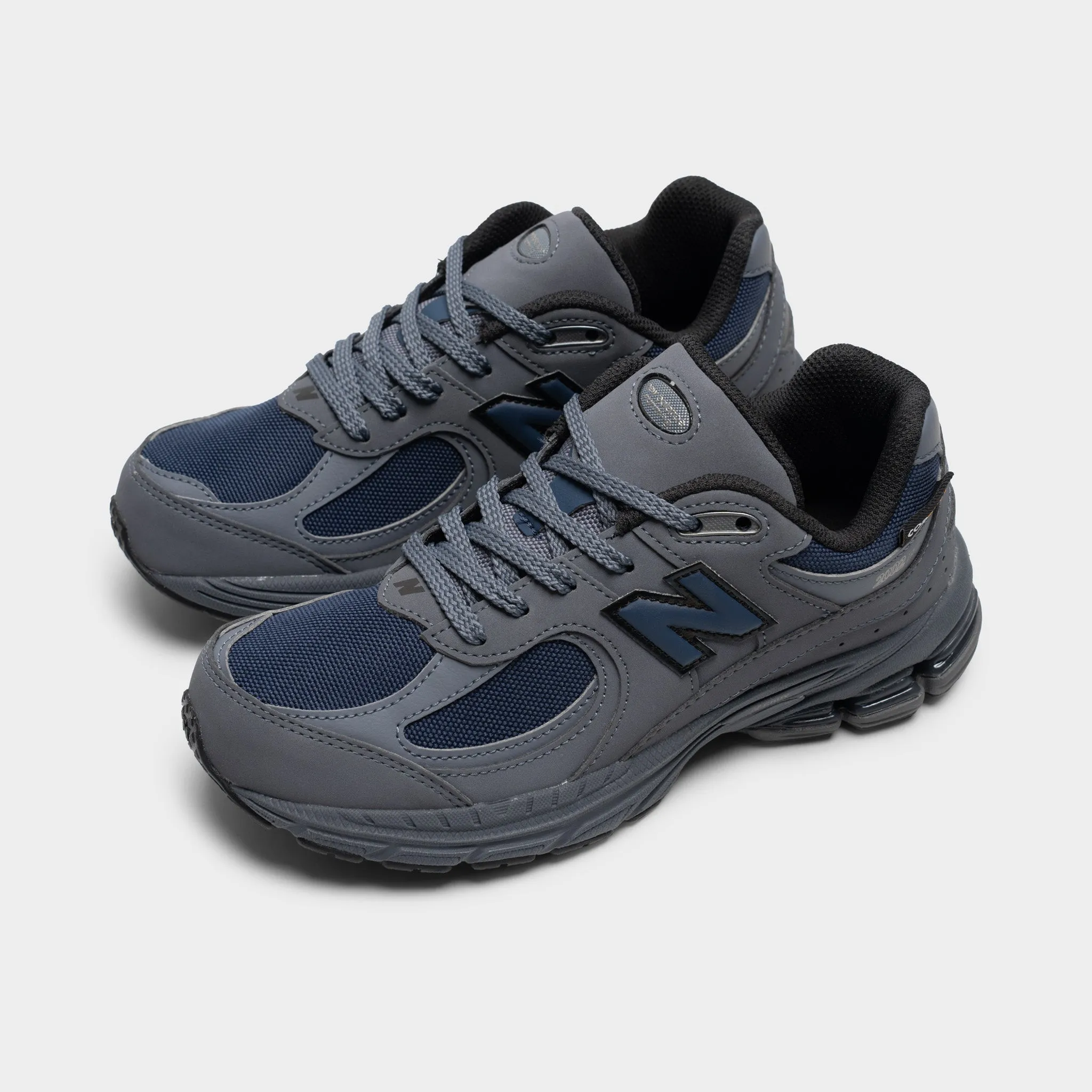 New Balance Juniors' 2002R / Dark Grey Weekend Comfort