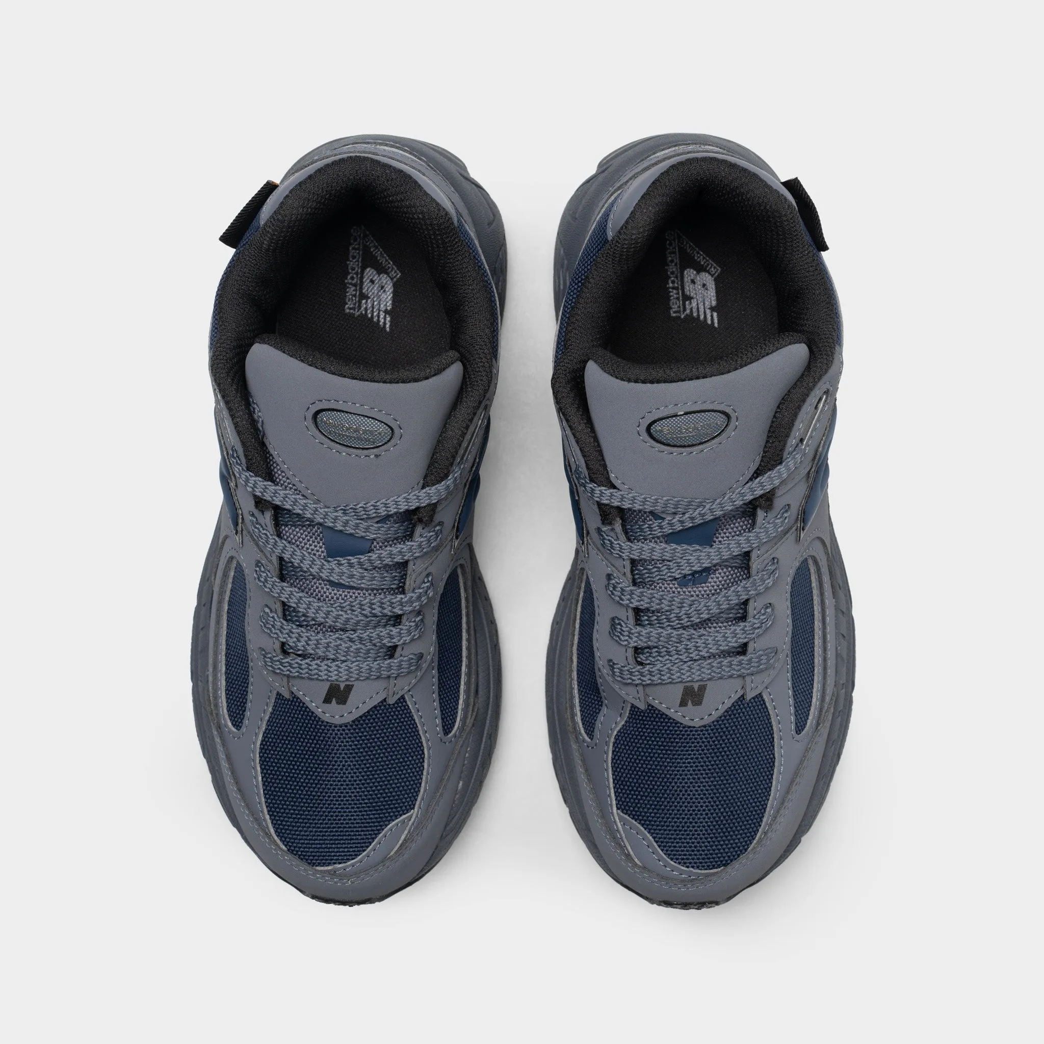 New Balance Juniors' 2002R / Dark Grey Form Support
