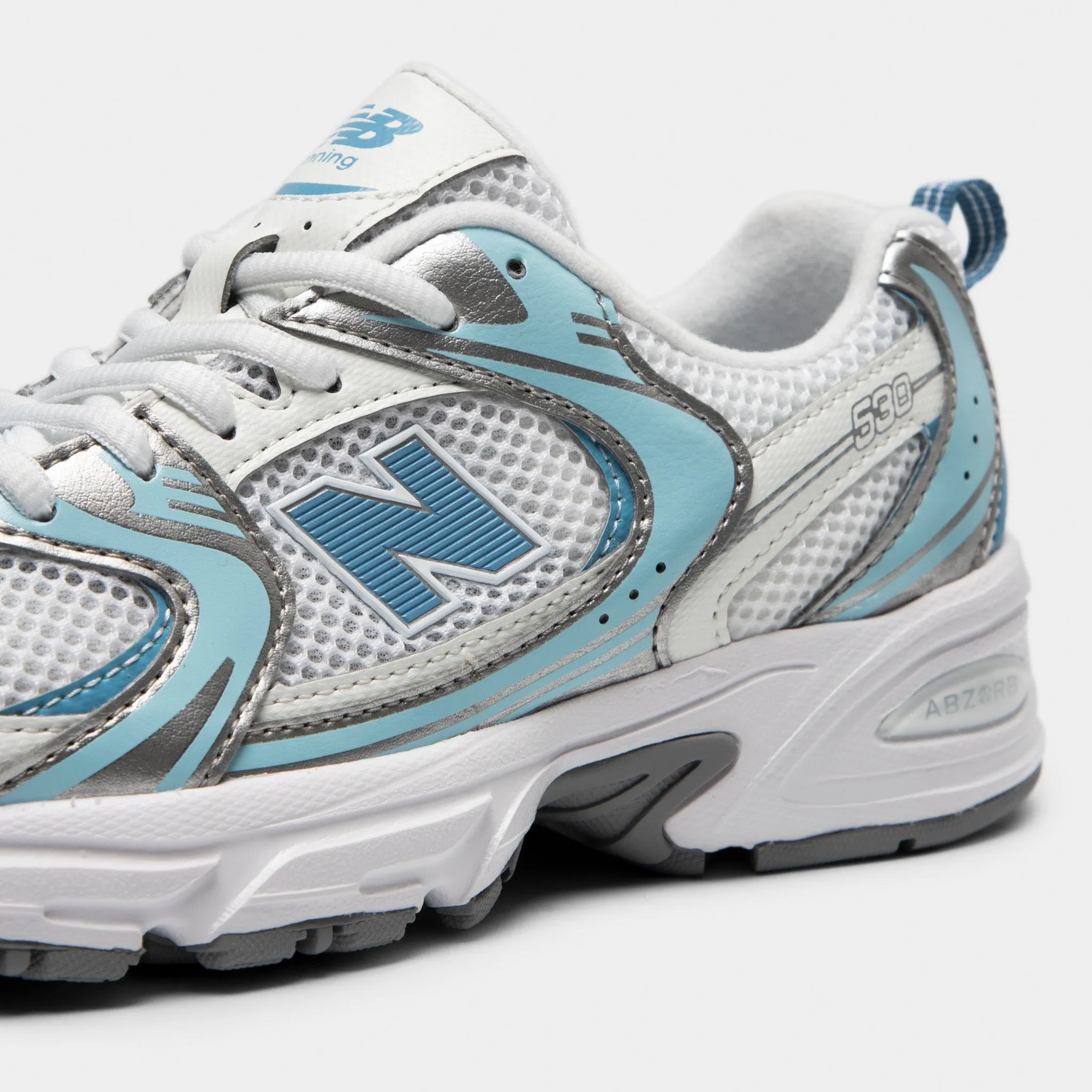 Textured Grip Pattern New Balance Juniors' 530 Sea Salt / Still Water