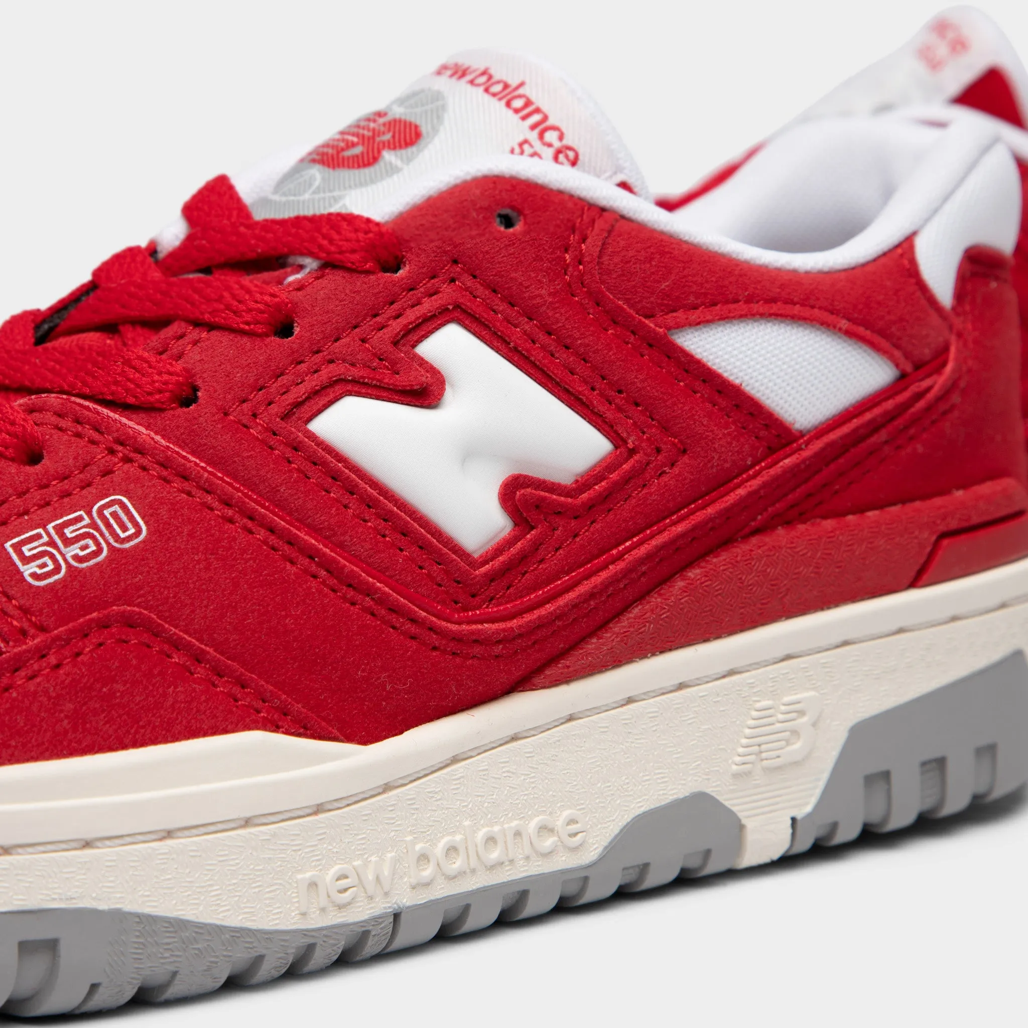 Flat Comfort New Balance Juniors' 550 Team Red / White