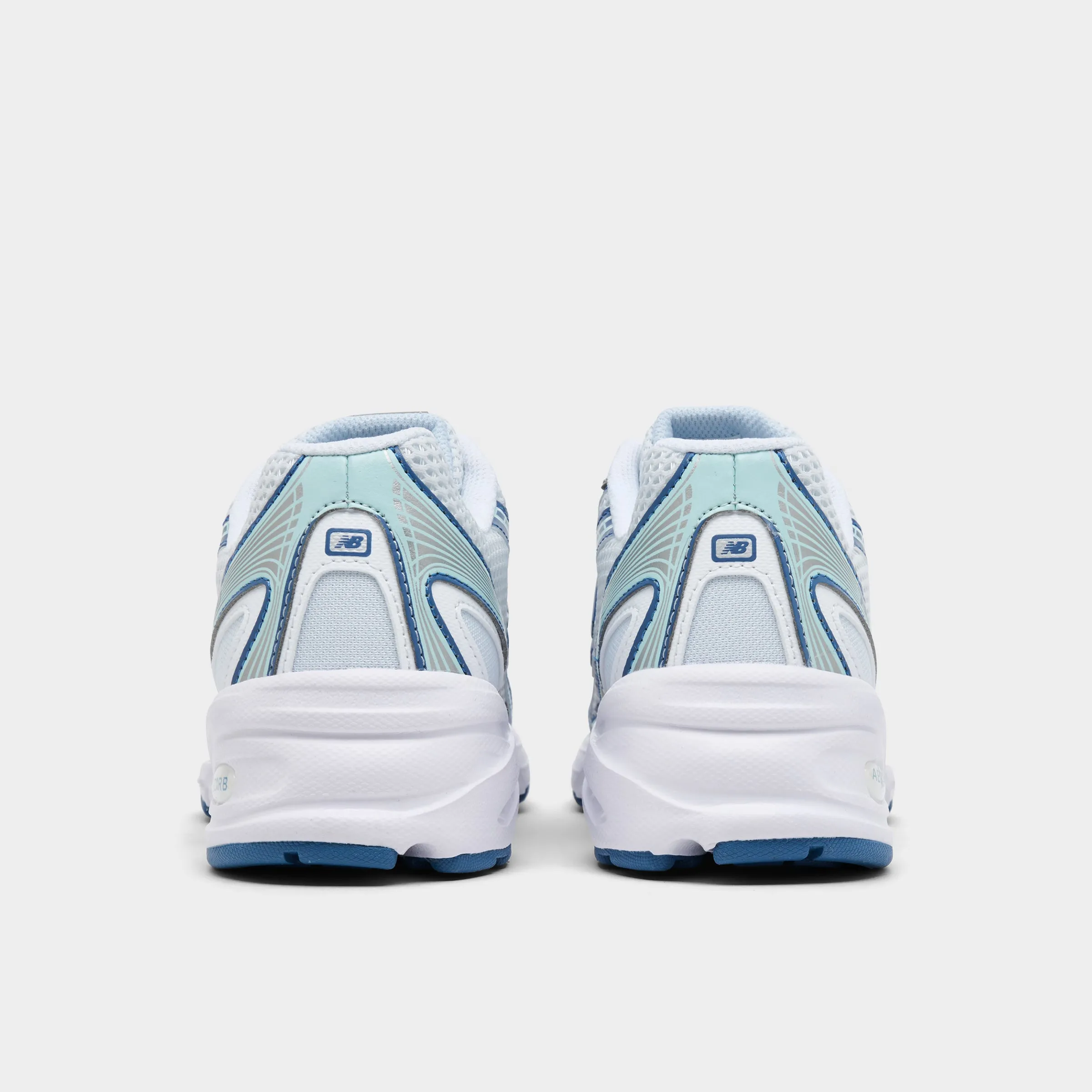 Tennis Court Flexible sole construction New Balance Juniors' 740 White / Blue