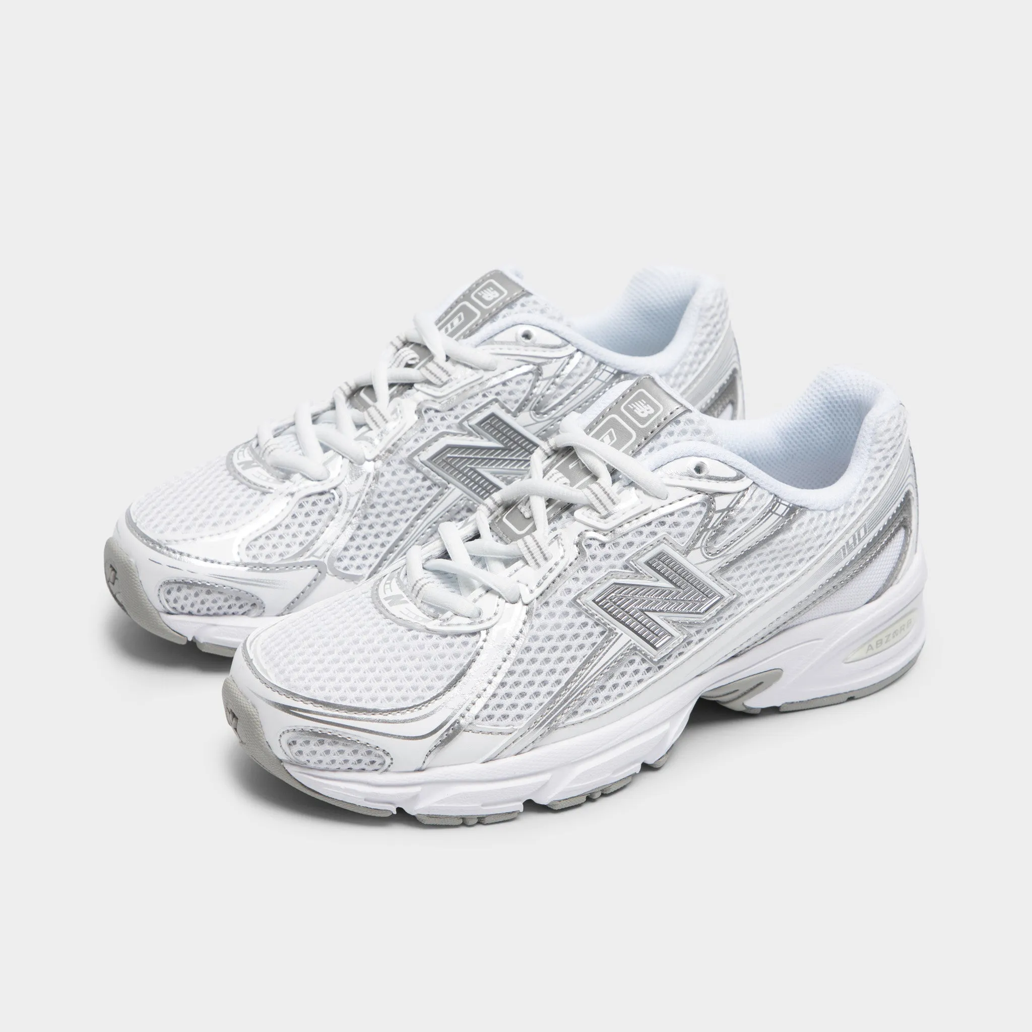 Versatile Fit New Balance Juniors' 740 White / Silver Metallic