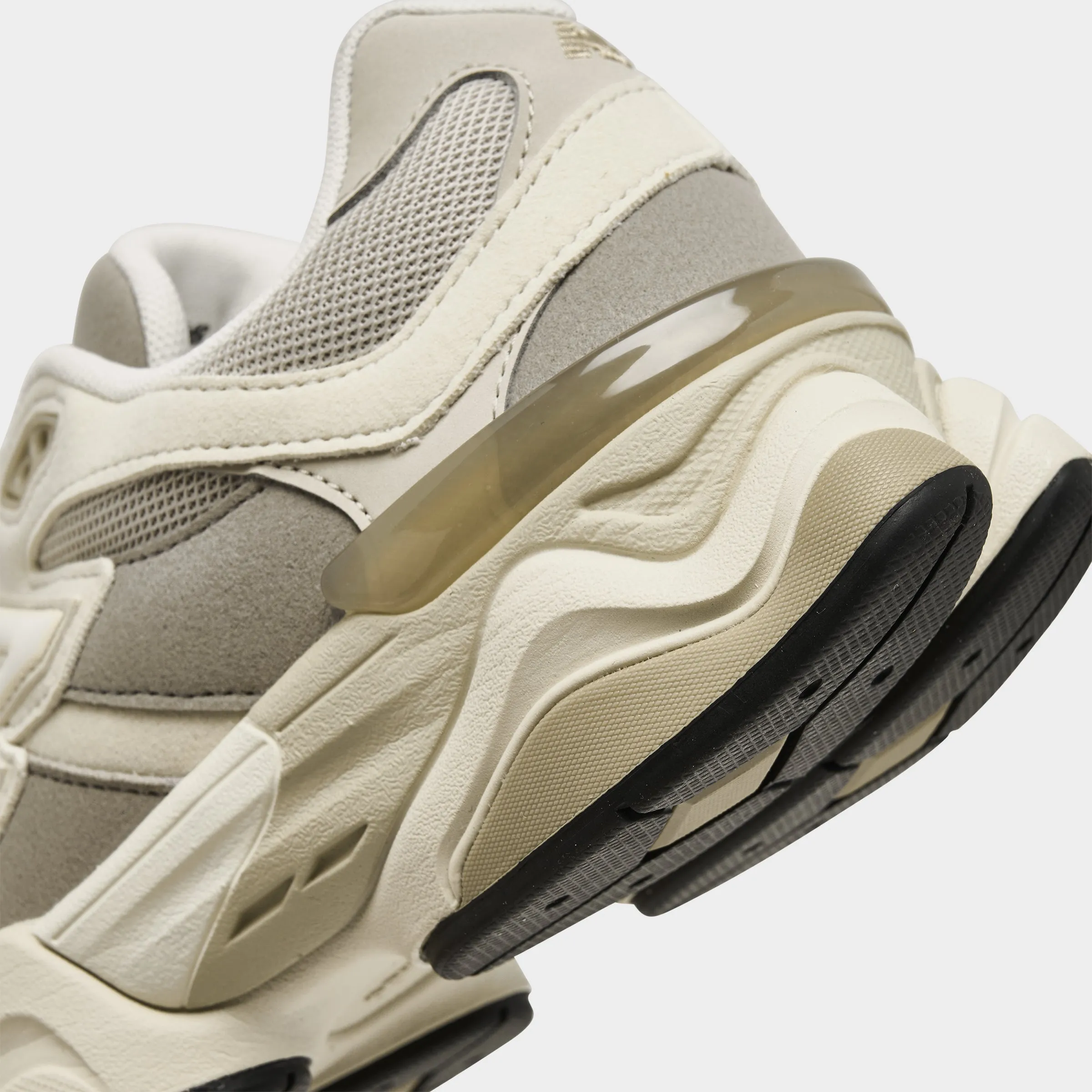 New Balance Juniors' 9060 Linen / Timberwolf Eco Friendly Insoles Impact Zones