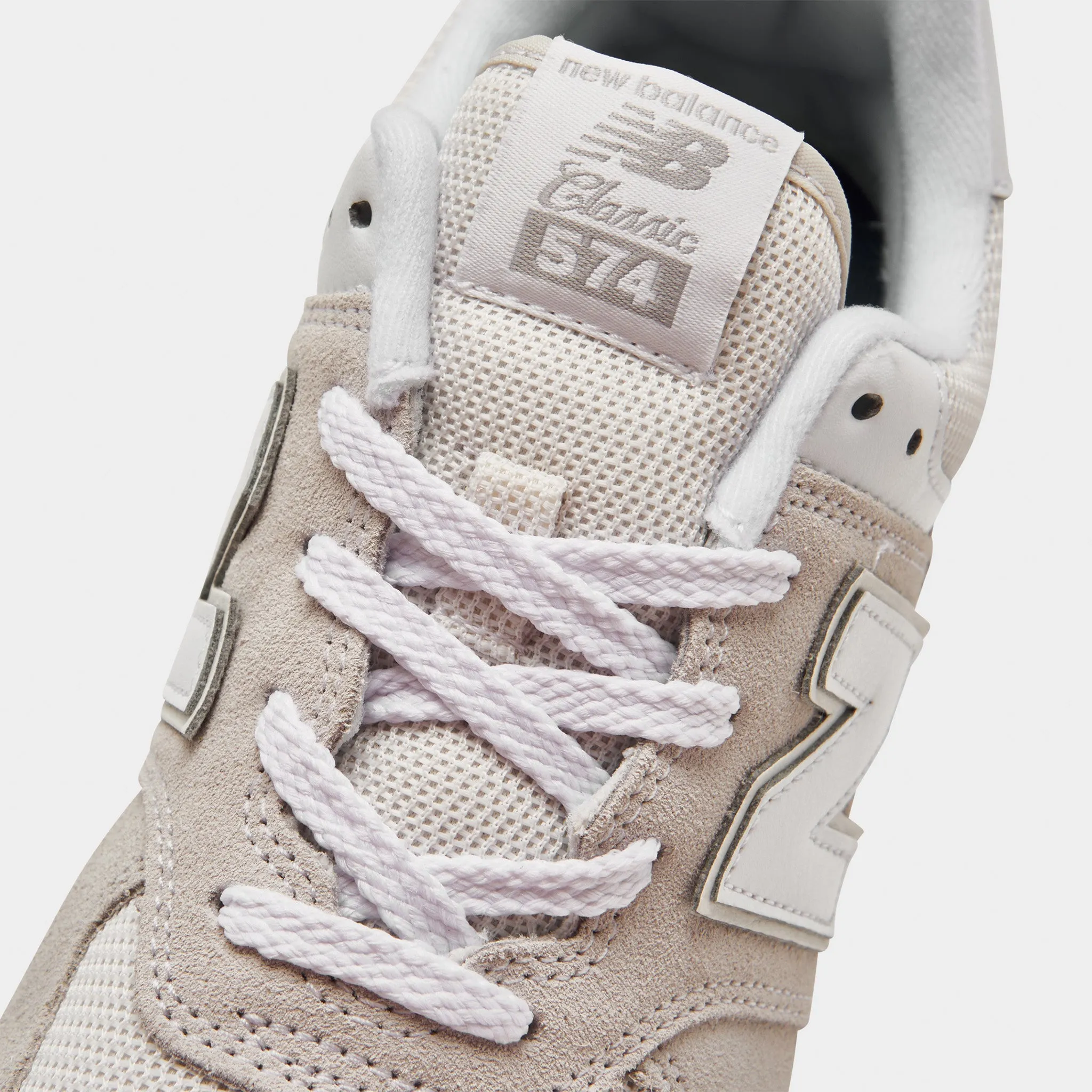 New Balance Juniors' GC574EVW Nimbus Cloud / White Fashion-forward flexibility