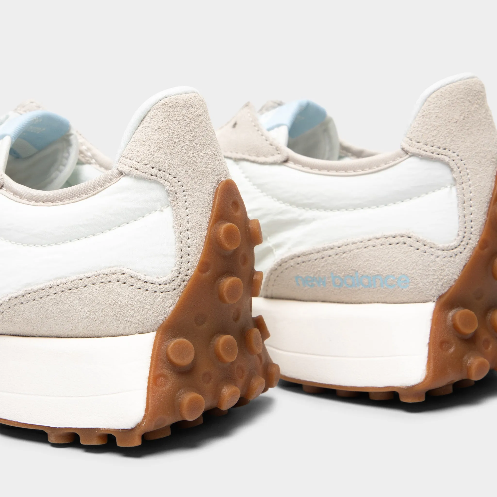 Barefoot Shoe Tech Heel counter New Balance Women's 327 Tan / Light Blue