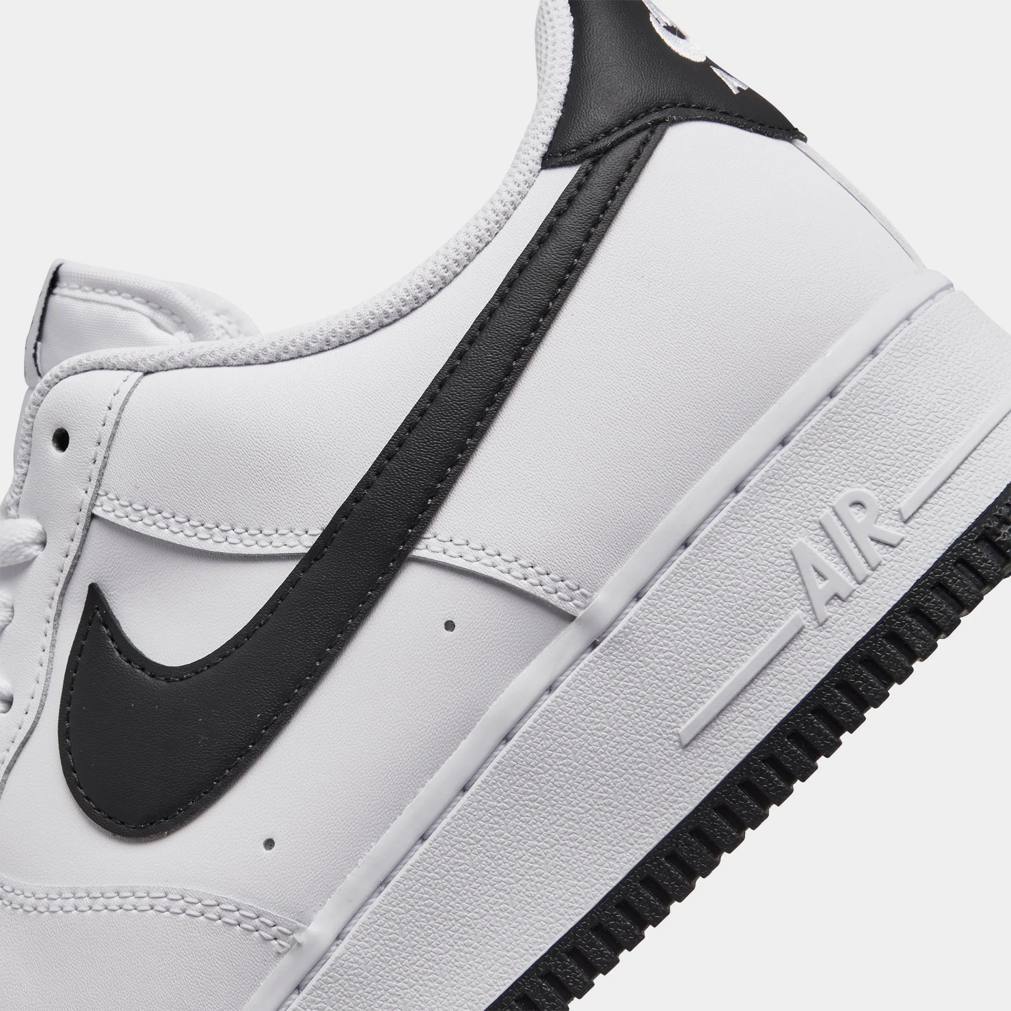 Youth Sport Frame Ventilation Channel Design Nike Air Force 1 '07 White / Black - White