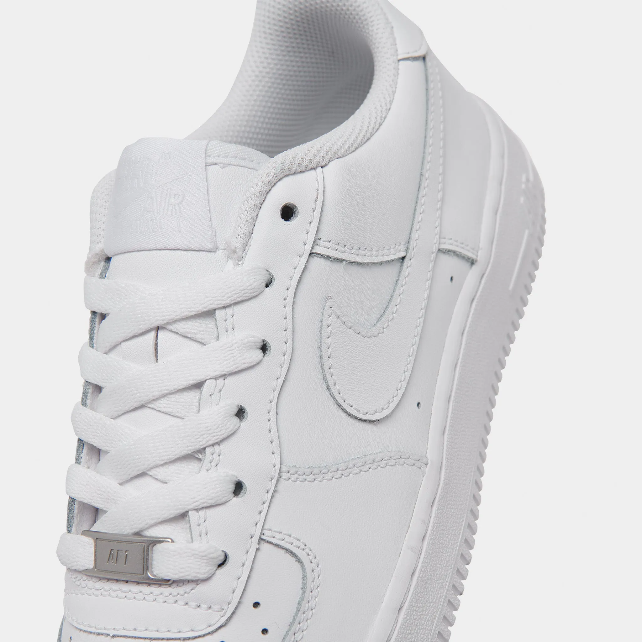 Slim wear Nike Air Force 1 LE GS / White