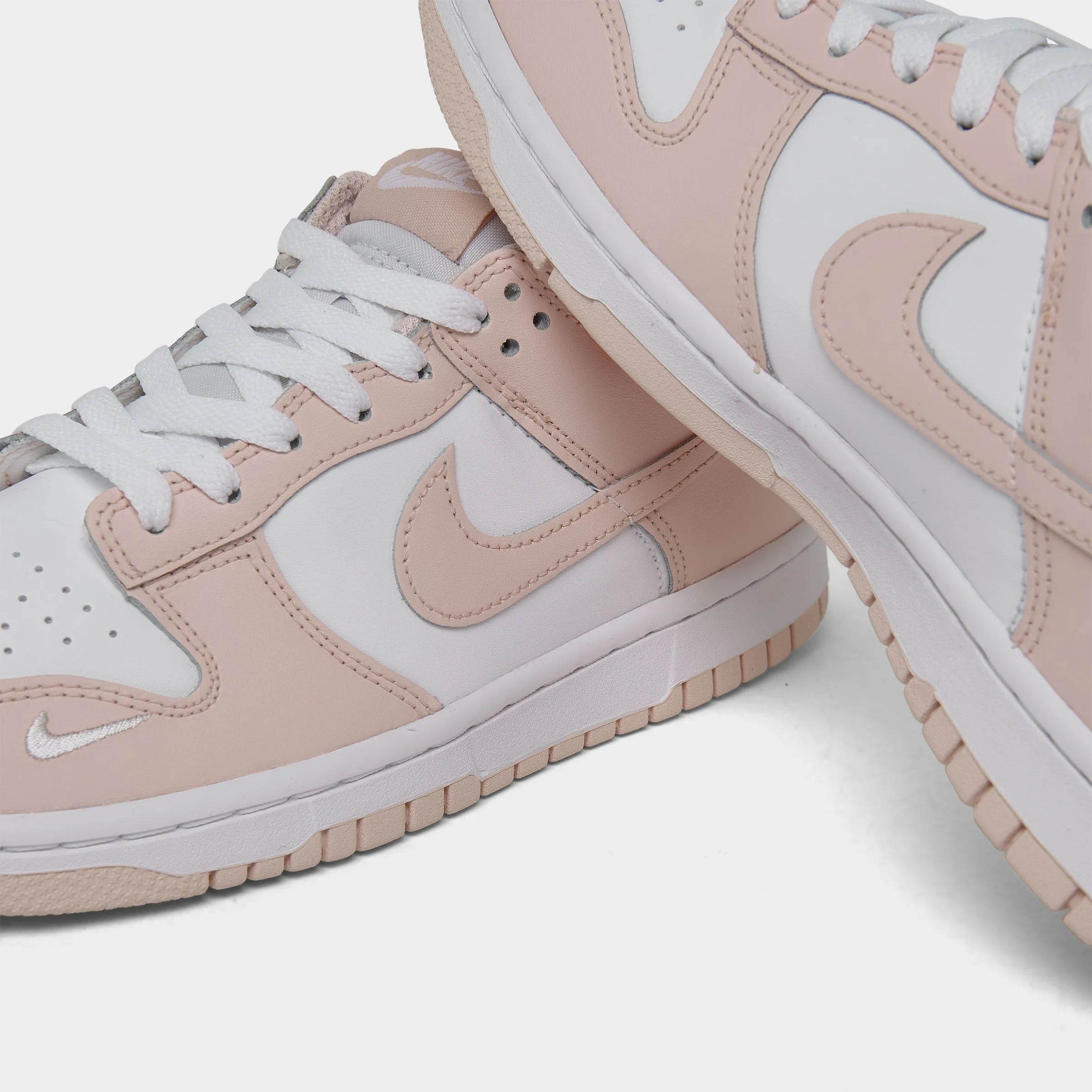 Nike Dunk Low GS White / Washed Coral well made Long Game Grip