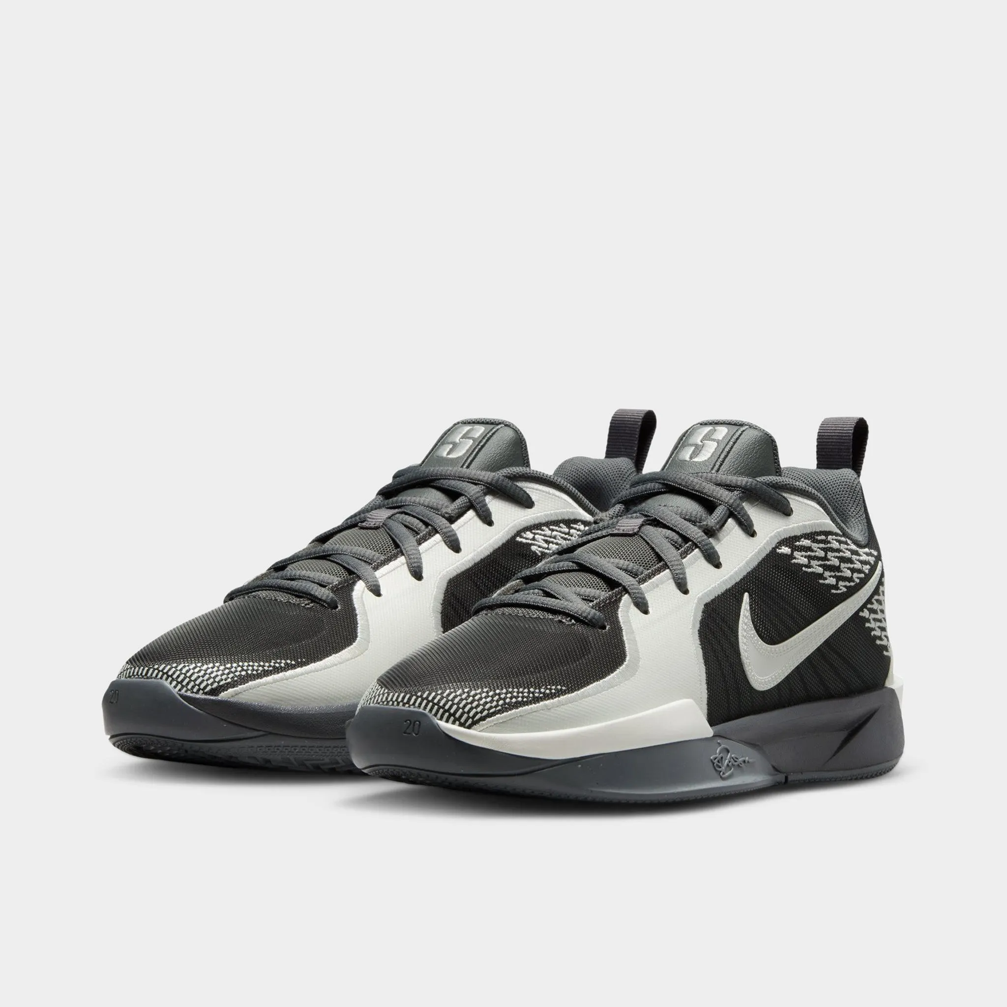 Reinforced Toe Guard Arch support structure Nike Sabrina 2 GS Iron Grey / Sail - Hot Punch