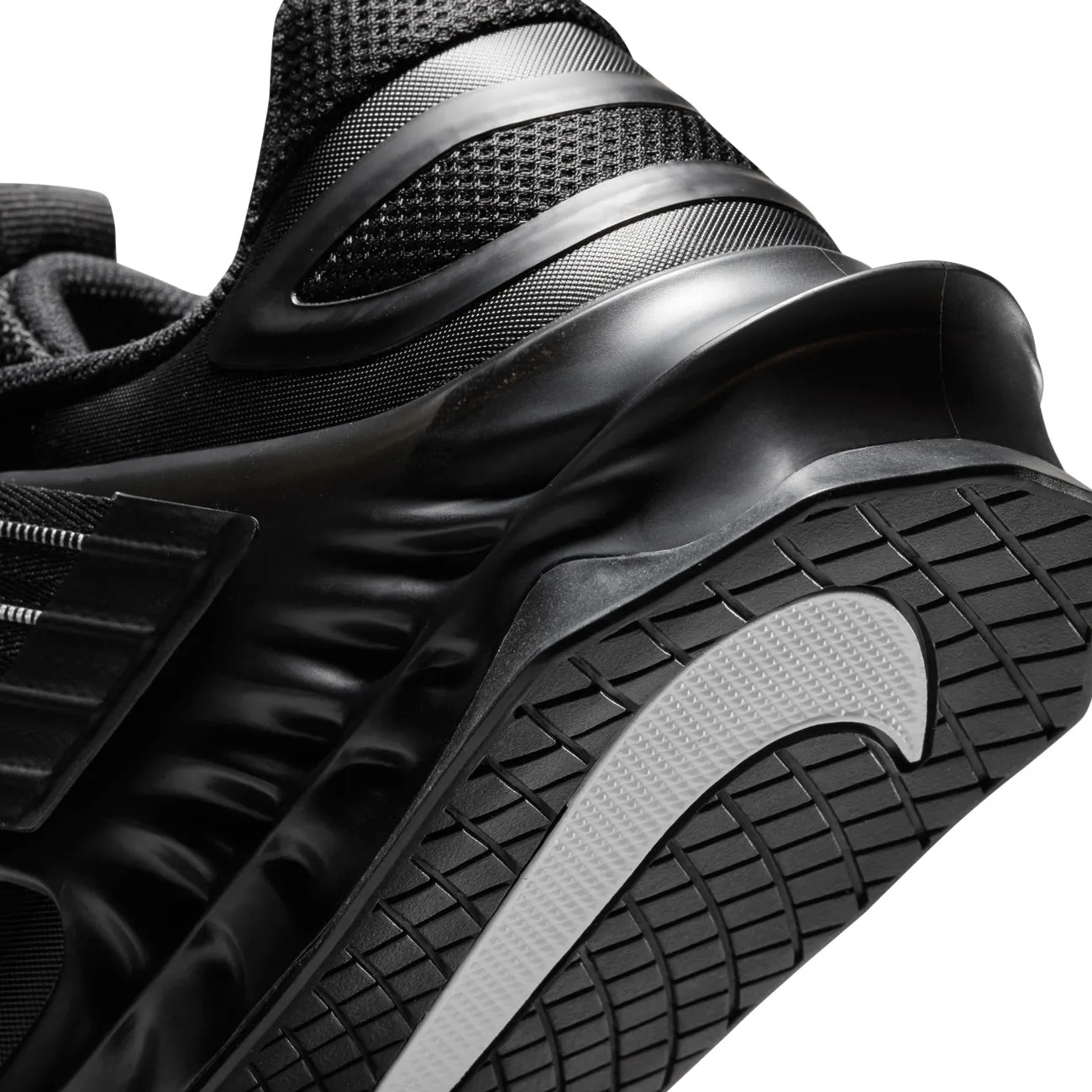 Nike Savaleos Comfort Tongue