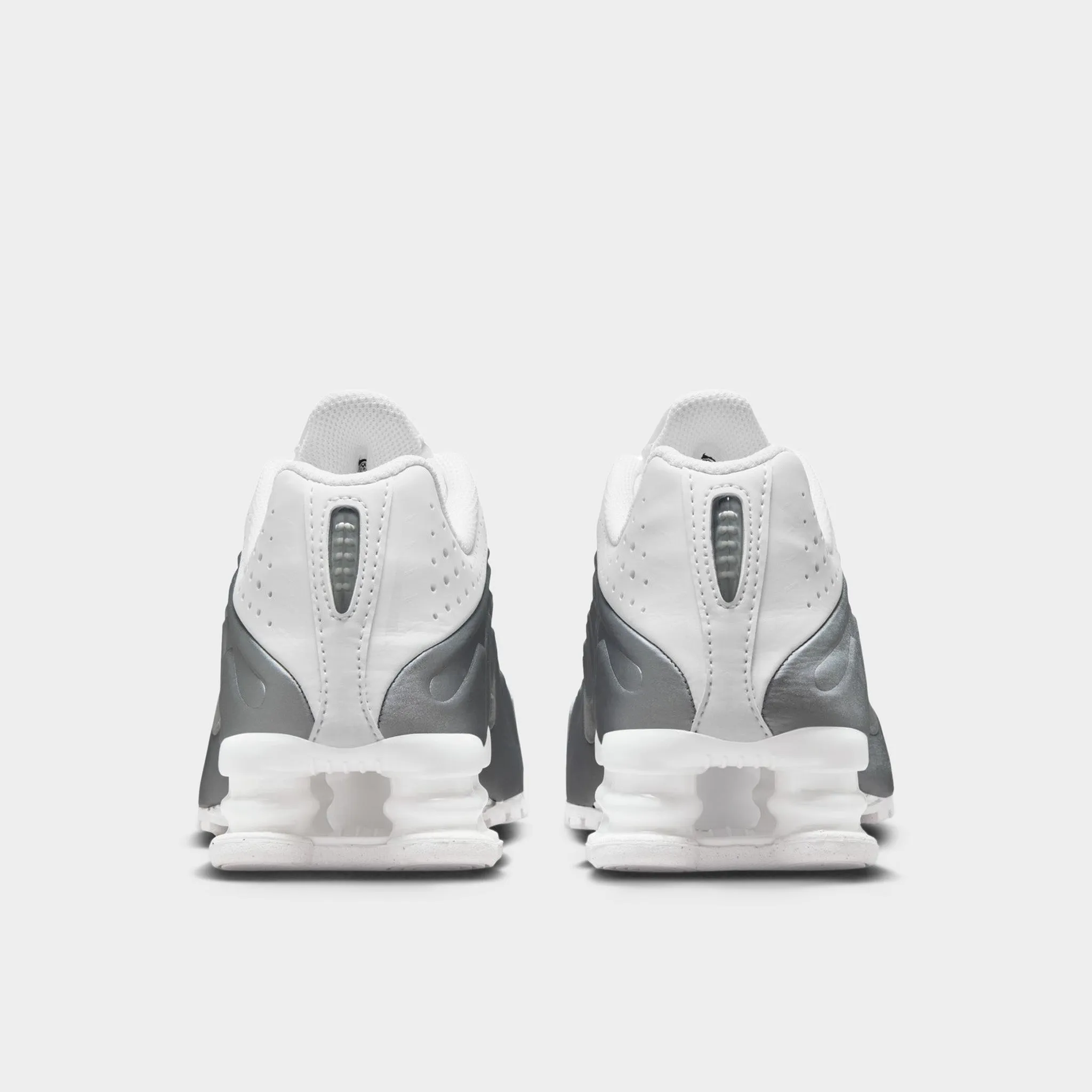 Performance Wear Hyperflex Groove Pattern Nike Shox R4 GS White / Metallic Silver - White