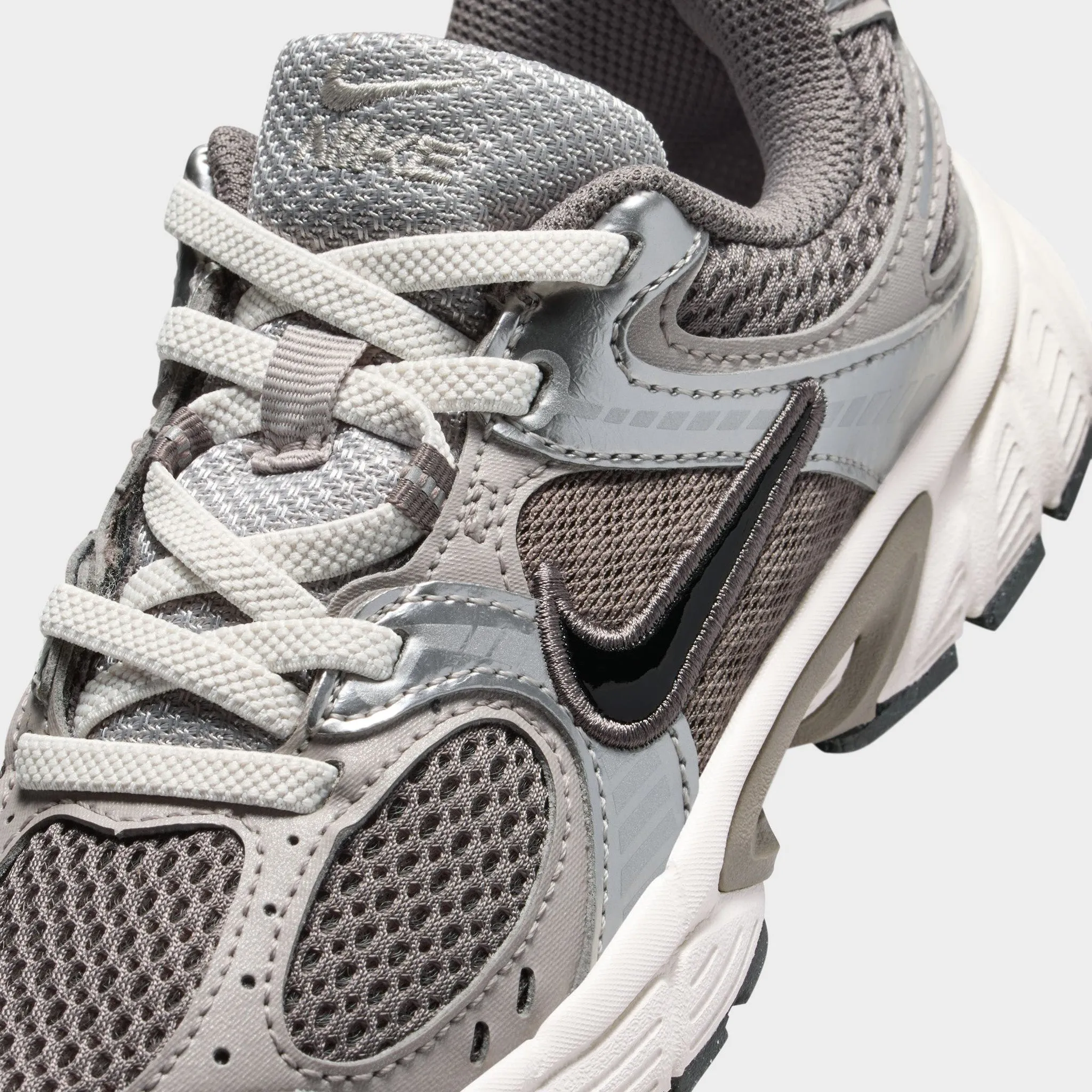 Nike V5 RNR PS Cave Stone / Black - College Grey Sustainable Sole Construction All-around durability