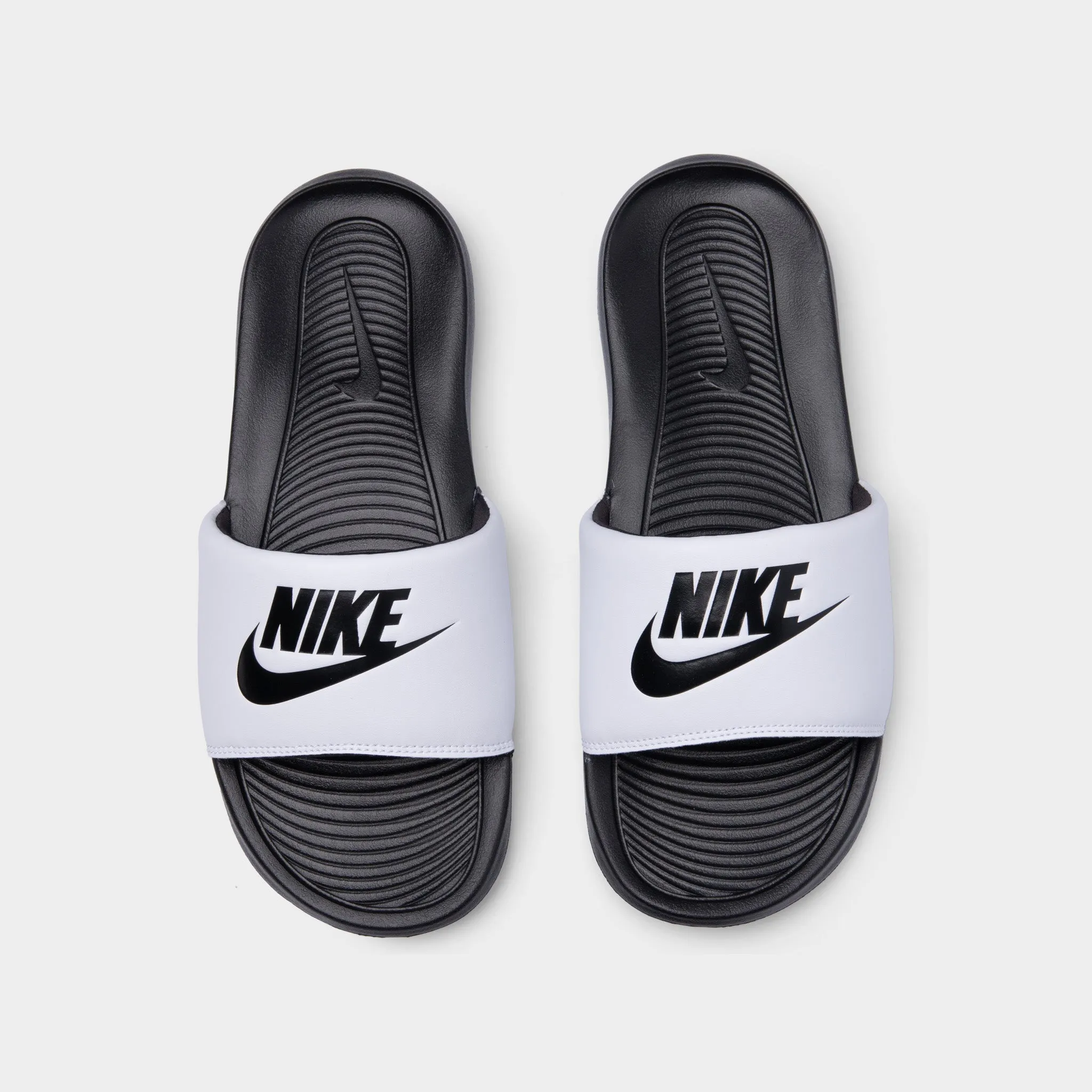 Nike Victori One Black / Black / White Ankle Hugging Collar AdjustableStrap