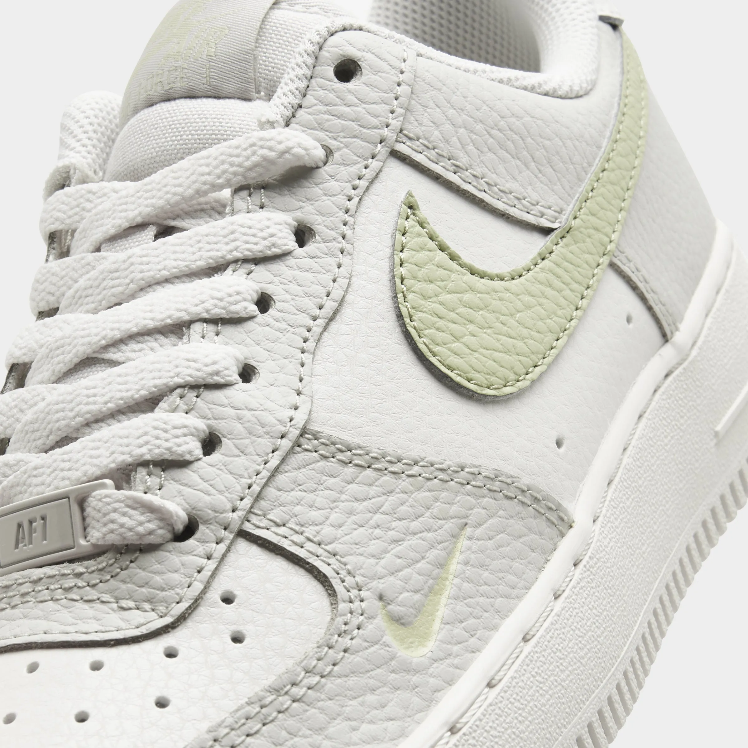 Light cushion Cool Design Nike Women's Air Force 1 '07 Phantom / Olive Aura - Light Bone