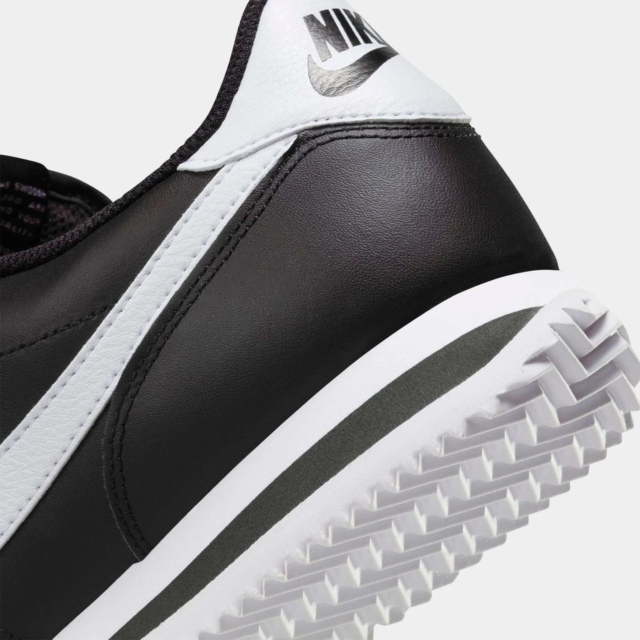 Stability Nike Women's Cortez Black / White