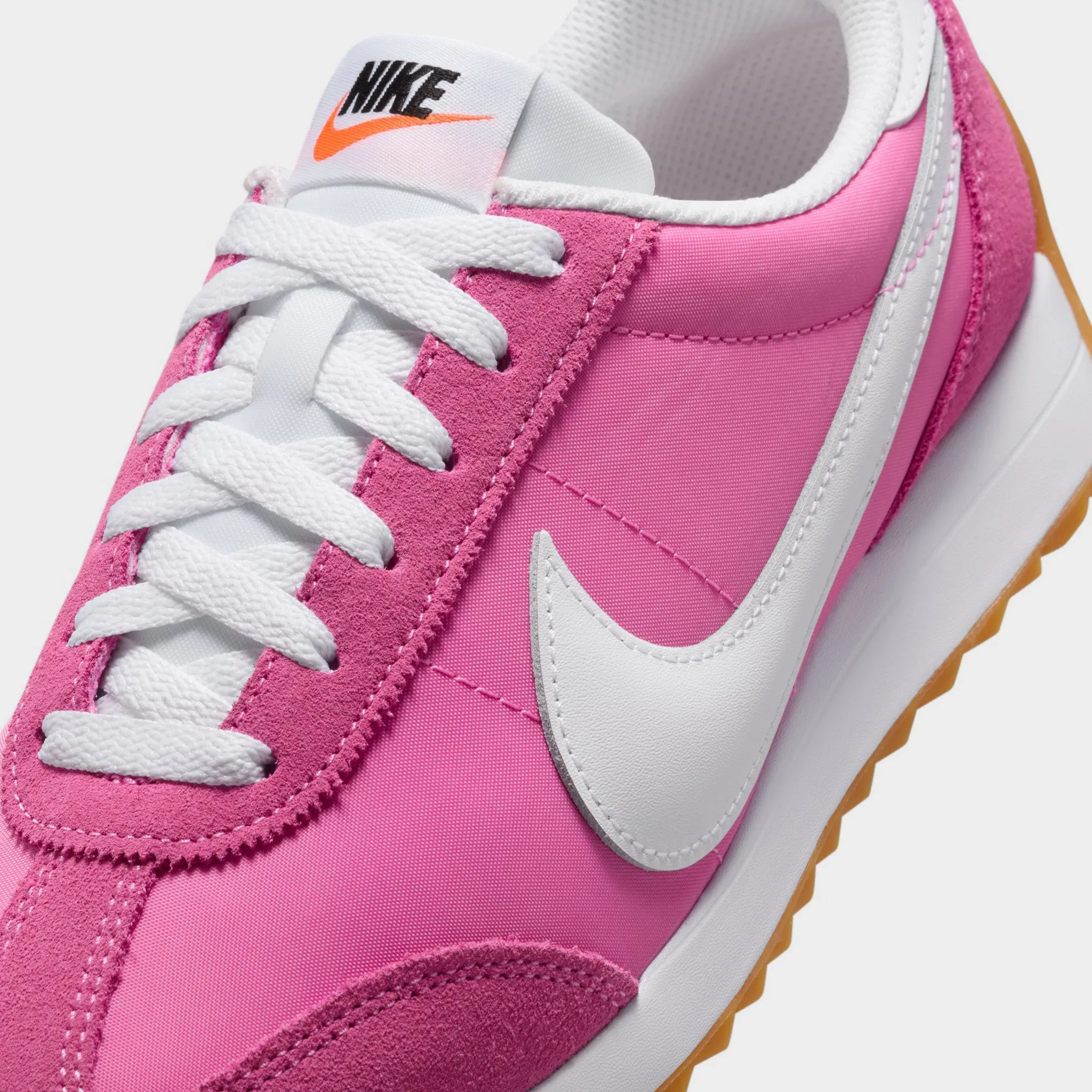 Sneaker Fit Function driven Nike Women's Pacific Playful Pink / White - Gum