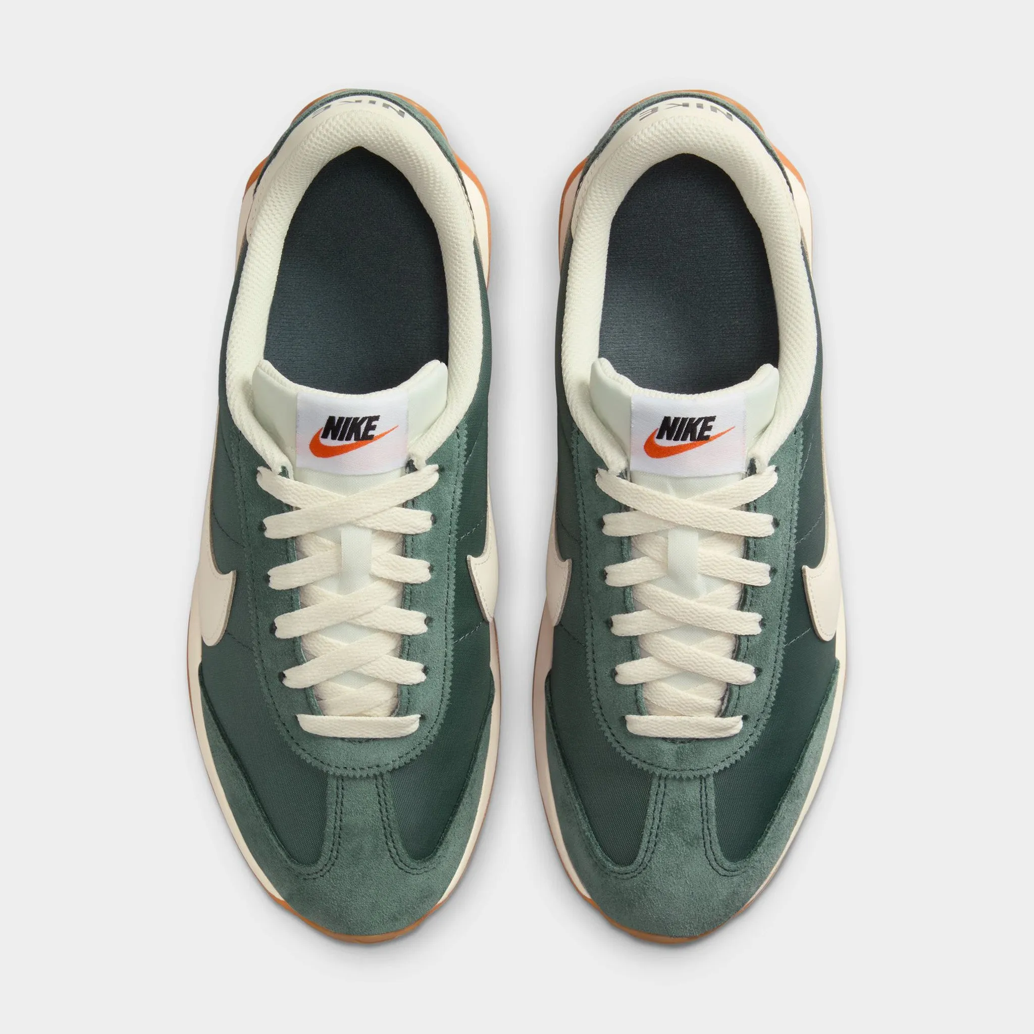 Nike Women's Pacific Vintage Green / Pale Ivory - Gum fitness goals Reinforced Arch