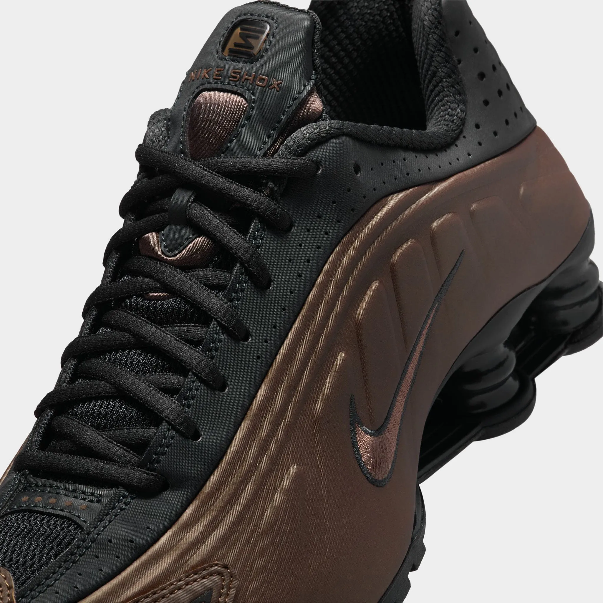 Trendy Look Anatomical Shape Design Nike Women's Shox R4 Off Noir / Off Noir - Ironstone