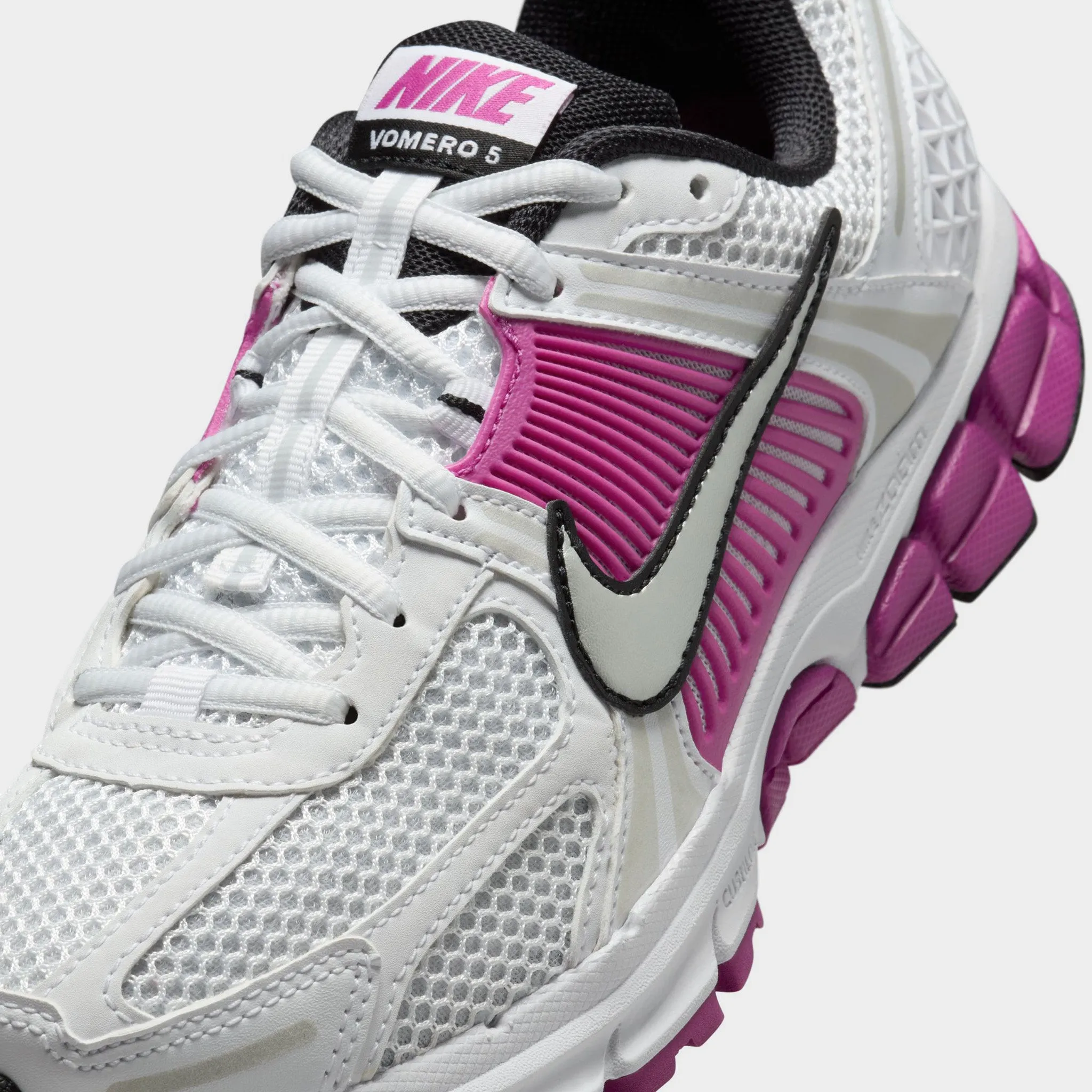 Nike Women's Zoom Vomero 5 White / Metallic Platinum - Pure Platinum Lifestyle Fit
