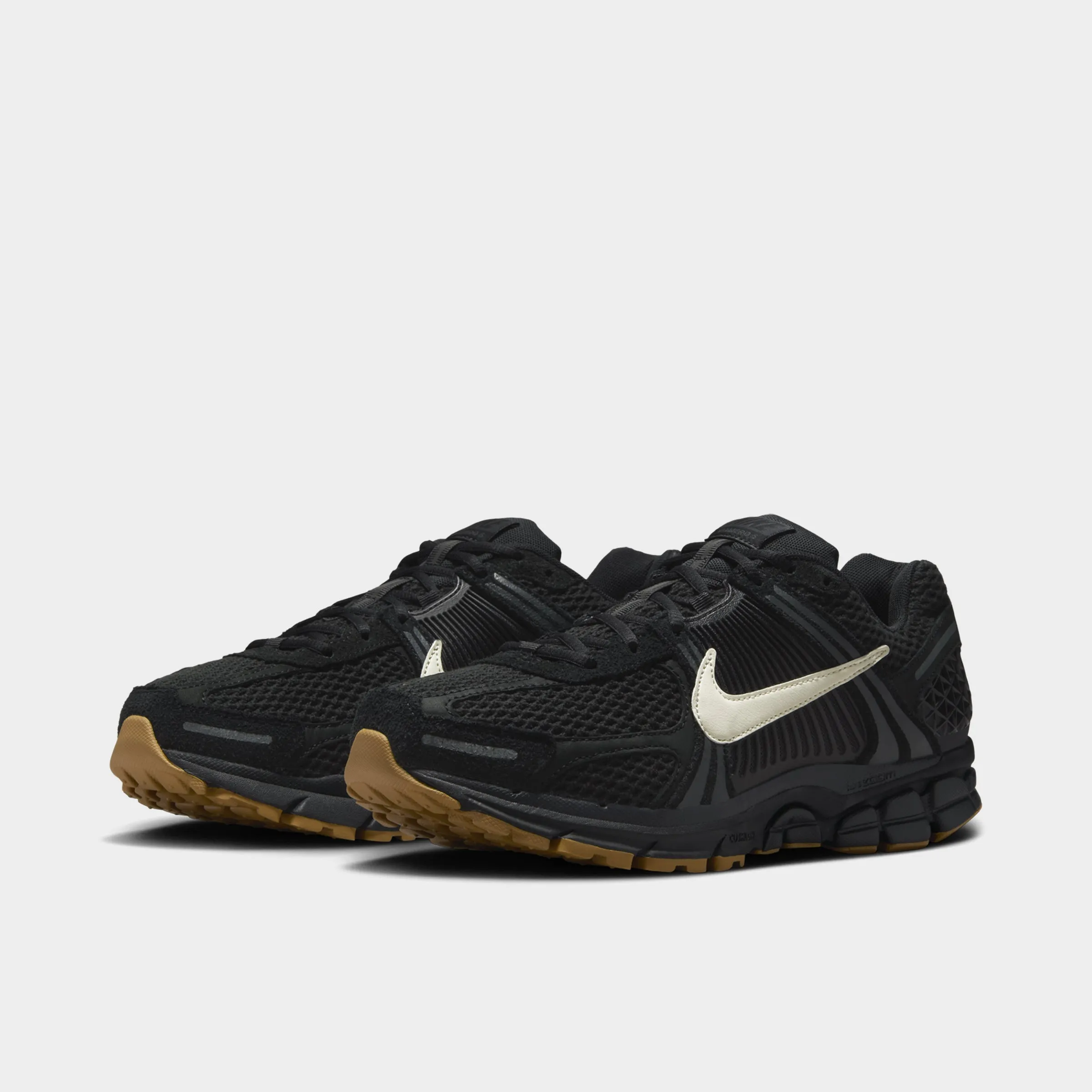 Ergonomic Last Design Eco Conscious Packaging Nike Zoom Vomero 5 Black / Coconut Milk - Off Noir