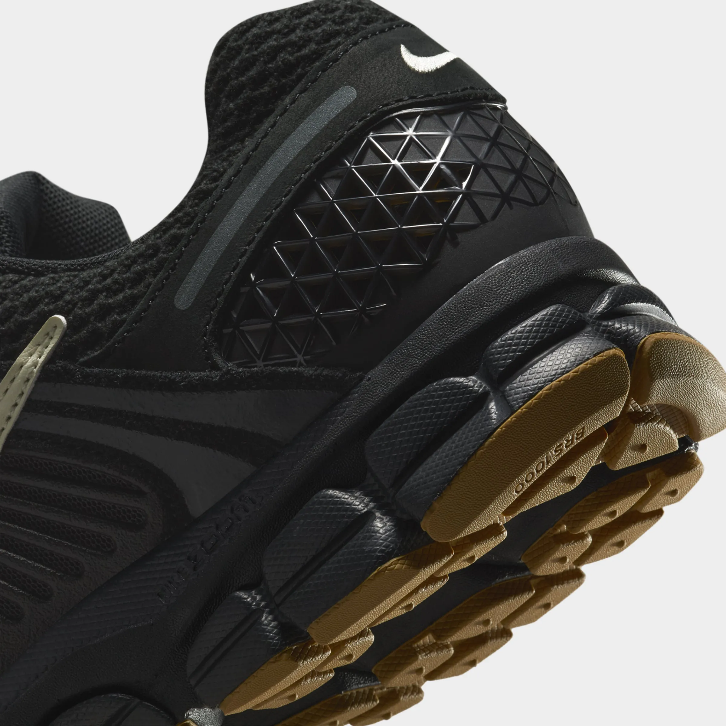 Shock Absorbing Layer Nike Zoom Vomero 5 Black / Coconut Milk - Off Noir