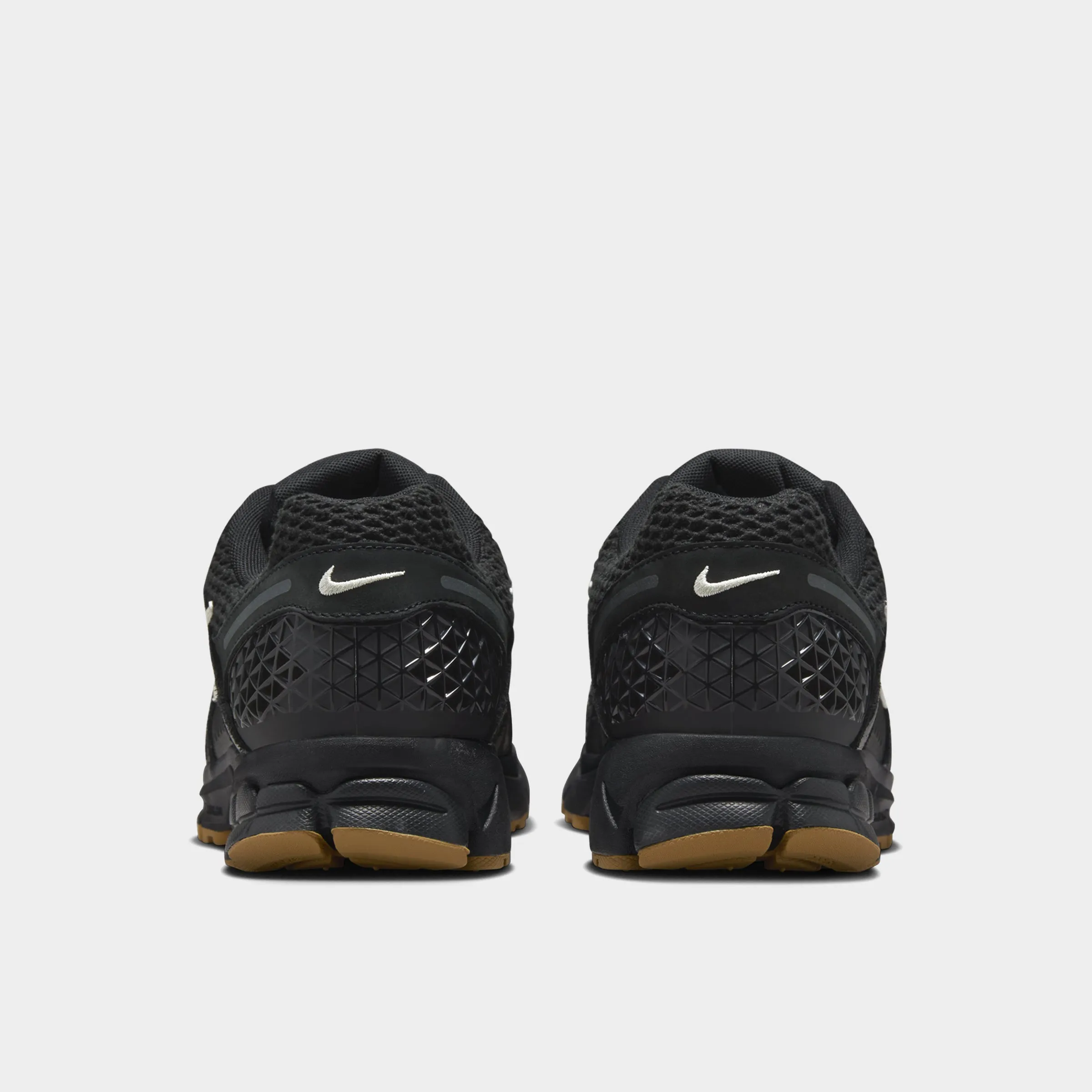 Nike Zoom Vomero 5 Black / Coconut Milk - Off Noir Durable Lining Ventilation Port System