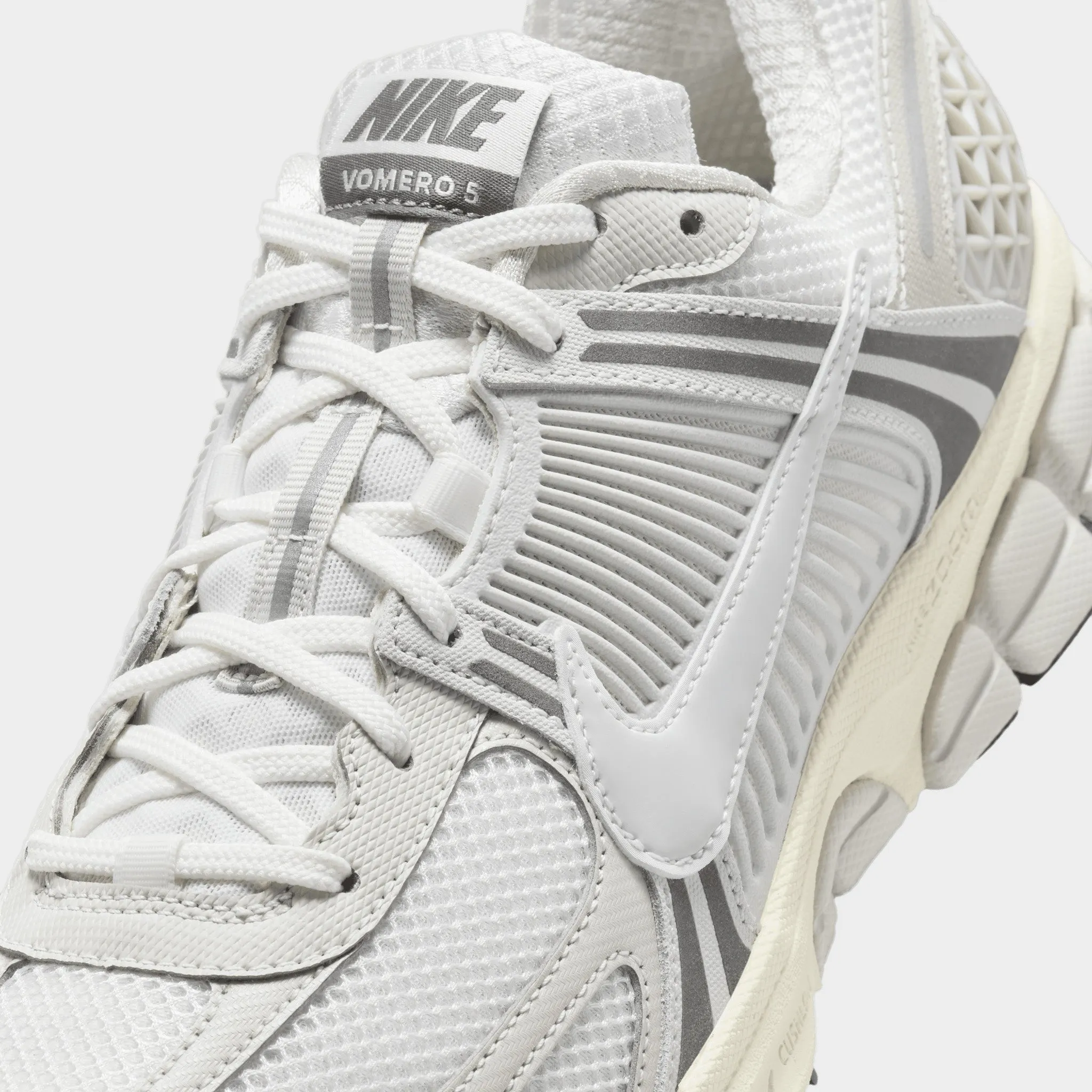 Ready Anywhere Quick Boost Nike Zoom Vomero 5 Platinum Tint / Photon Dust - Cashmere
