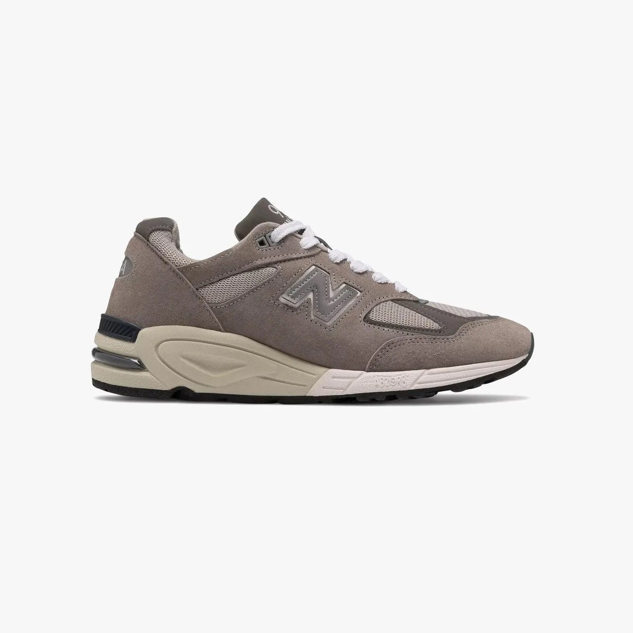 kids' shoes 990v2