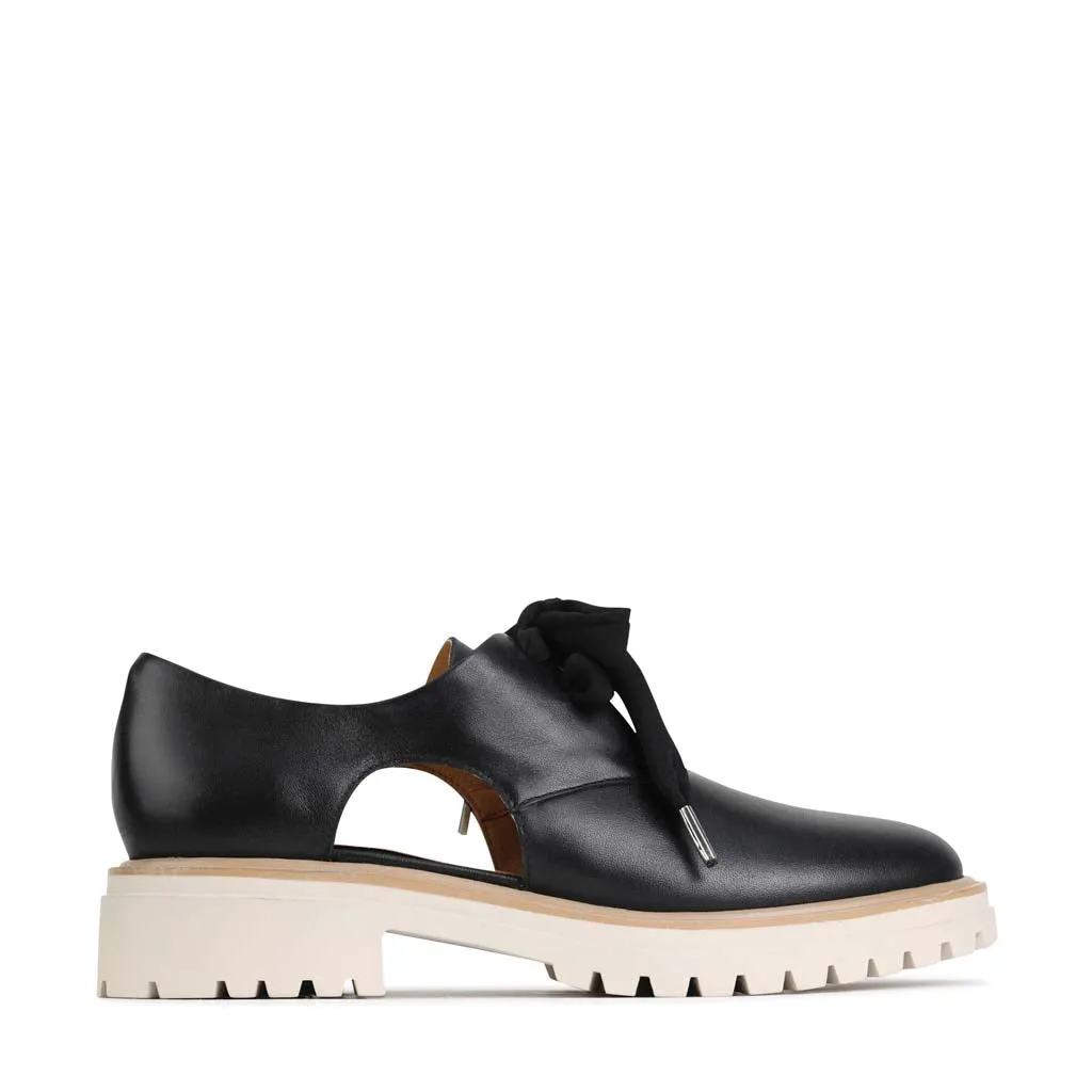 ANISE LEATHER CUT-OUT LOAFERS Shell Tone