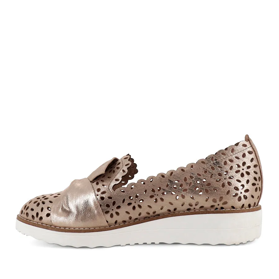 Trendy Slip-ons OMILLA - PLATINO SCRATCH LEATHER