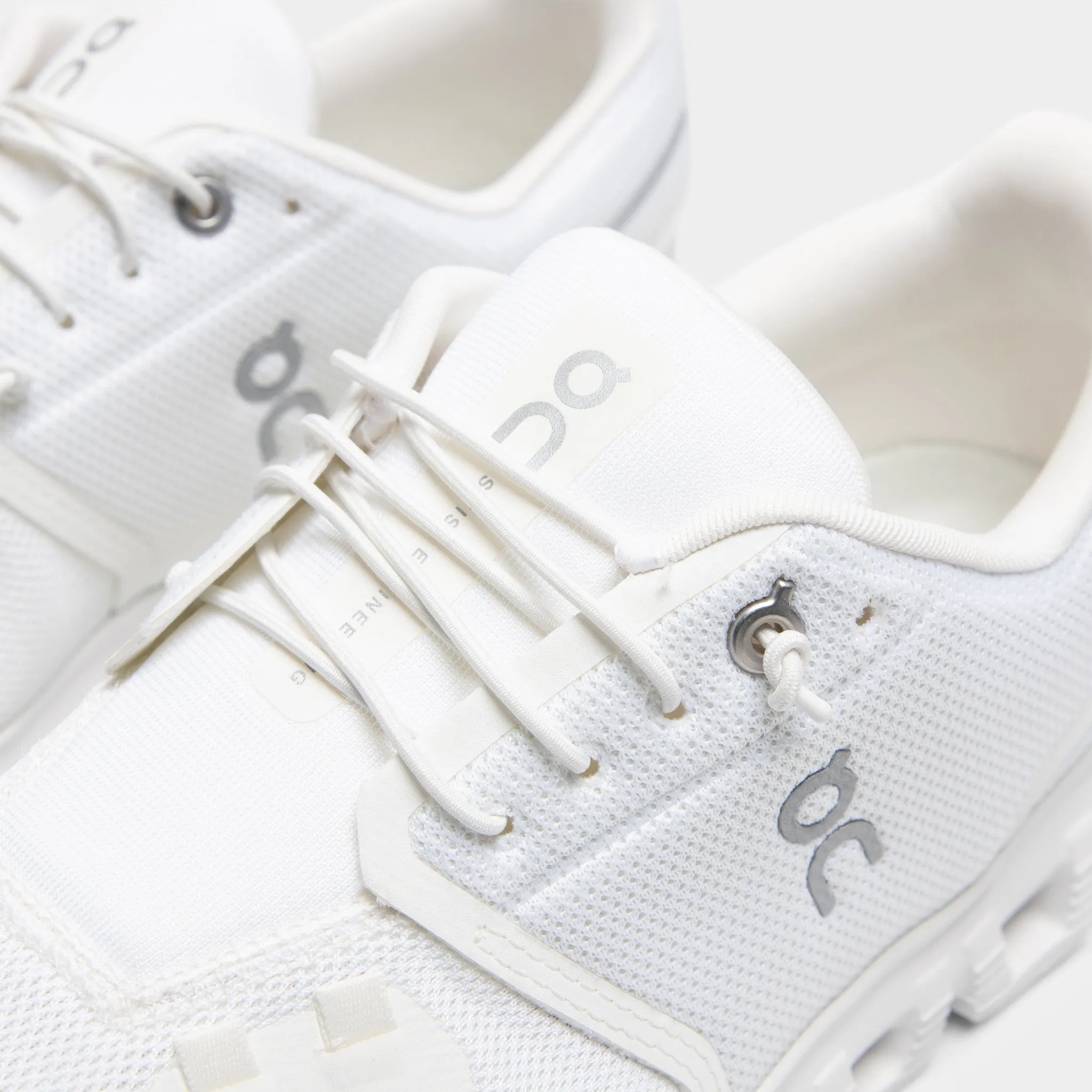 Water Resistant On Cloud 6 White / White