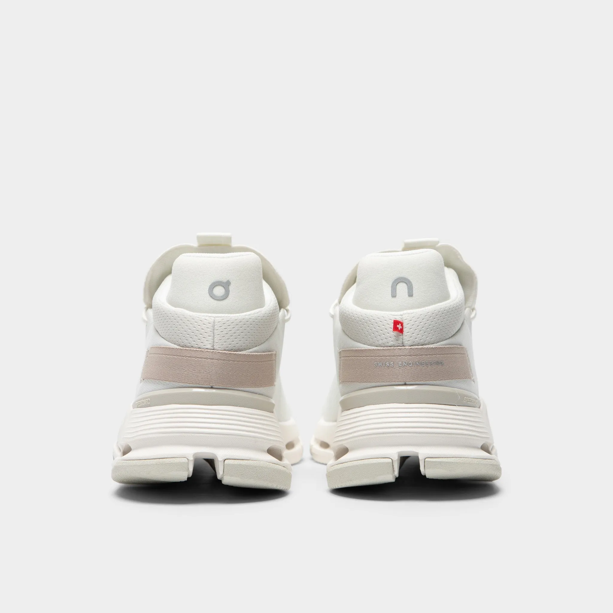 Active Flex Motion Control Technology On Cloudnova 2 Ice / Sand