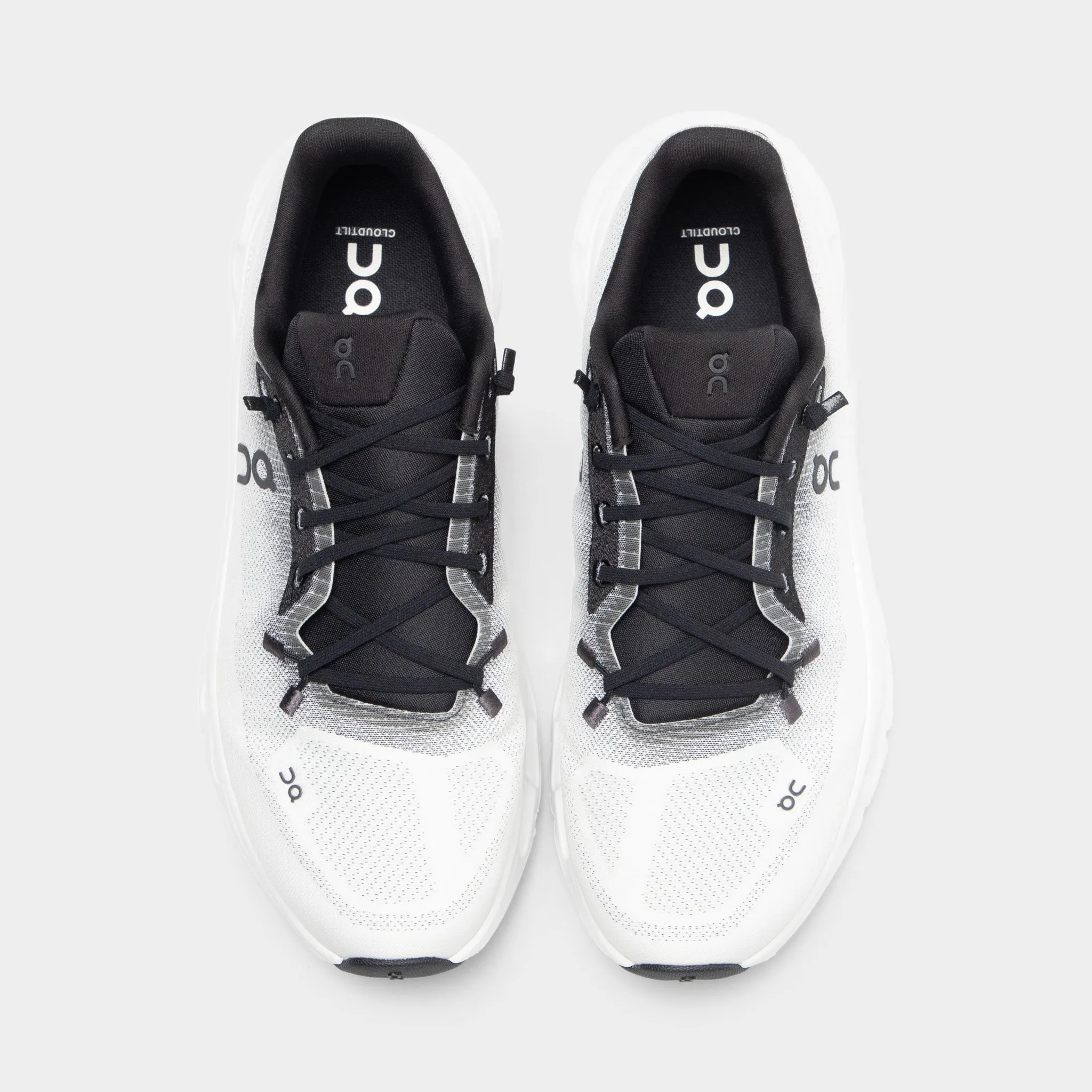 Versatile Silhouette On Cloudtilt Black / Ivory